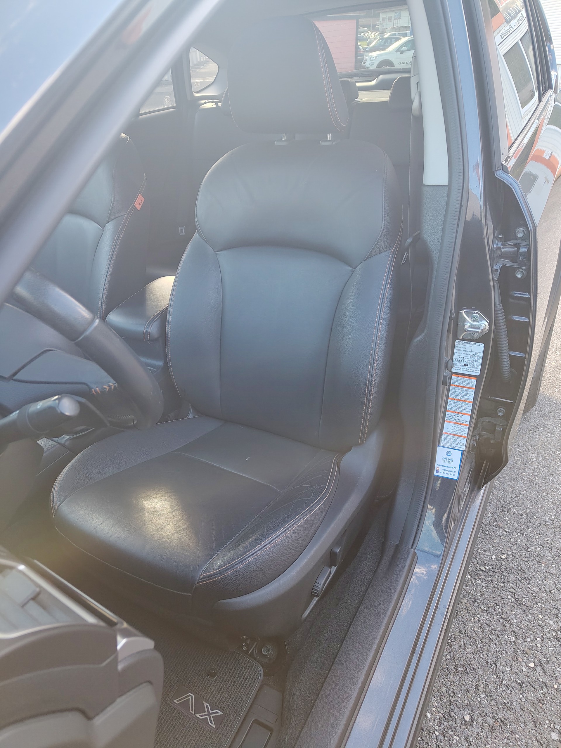 SUBARU XV 2.0 Swiss Three AWD CVT-image-5