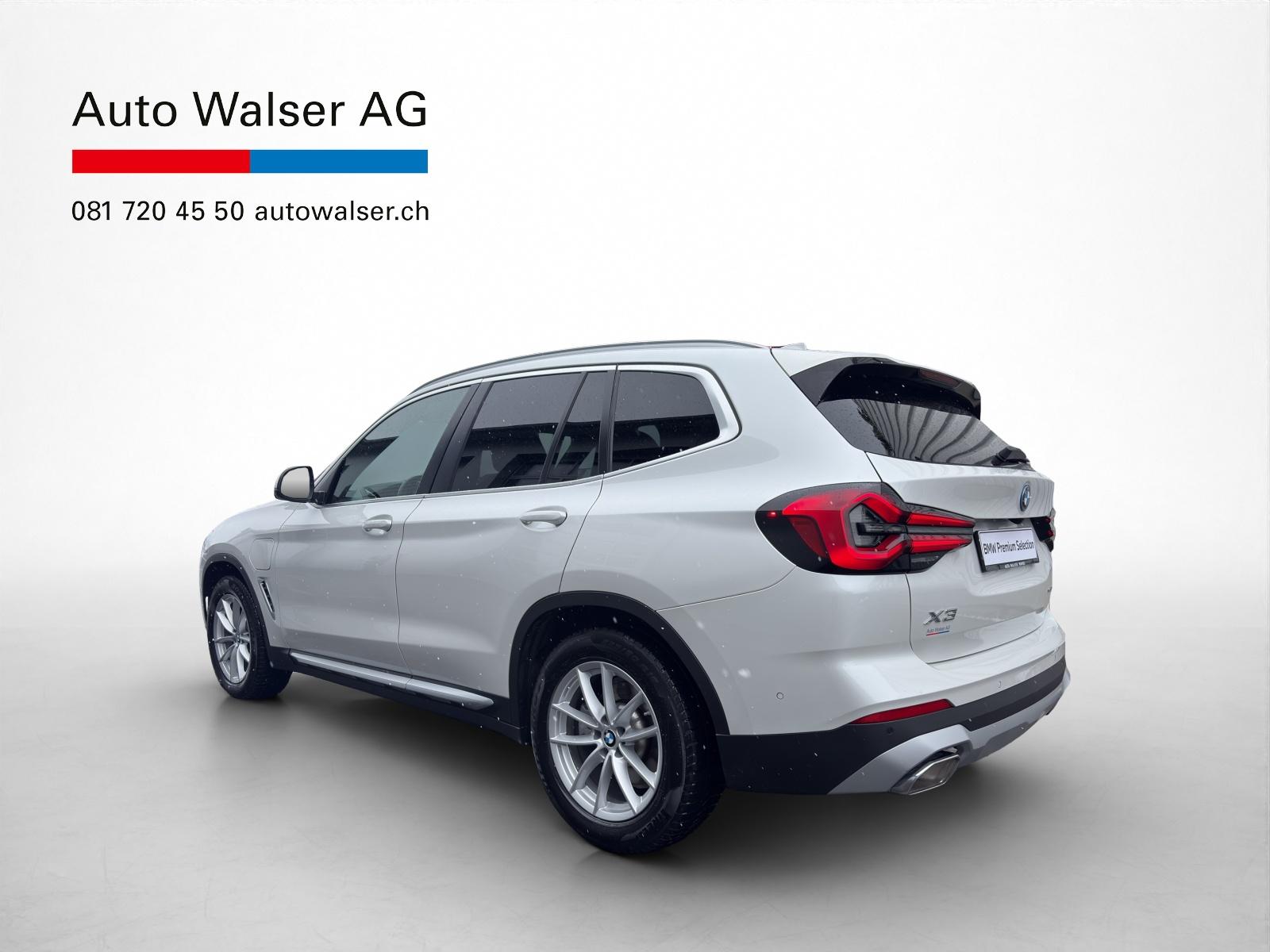 BMW X3 30e xDrive-showroom-element-2