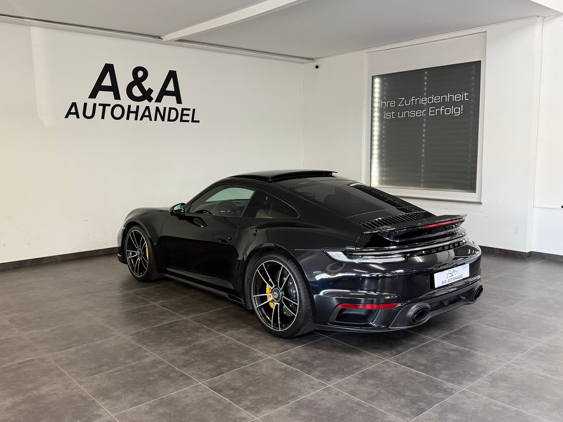 PORSCHE Turbo S-image-5