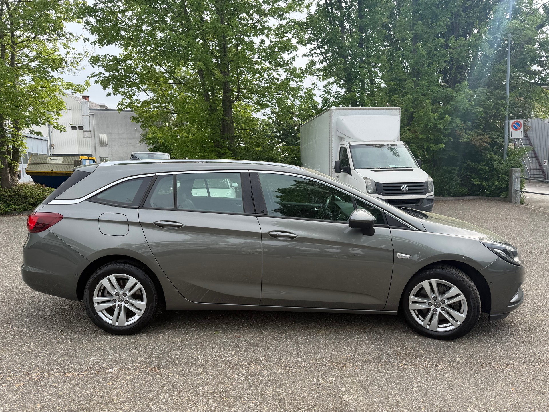 OPEL Astra Sports Tourer 1.6 CDTi ecoF Excellence Autom ** Voll-Leder ** Gr-Navi ** RF-Kamera ** Frisch Ab MFK & Service-image-11