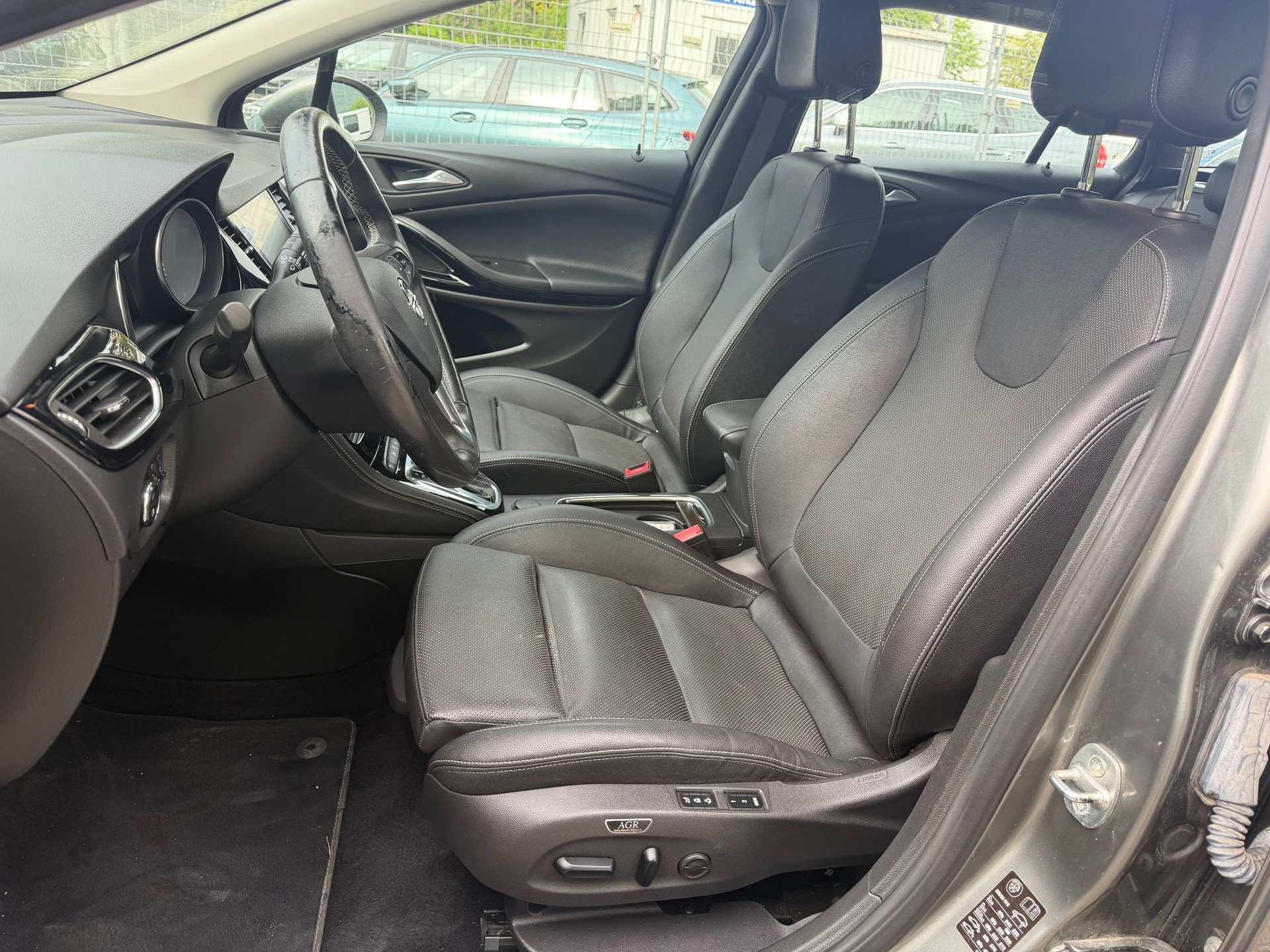 OPEL Astra Sports Tourer 1.6 CDTi ecoF Excellence Autom ** Voll-Leder ** Gr-Navi ** RF-Kamera ** Frisch Ab MFK & Service-image-6