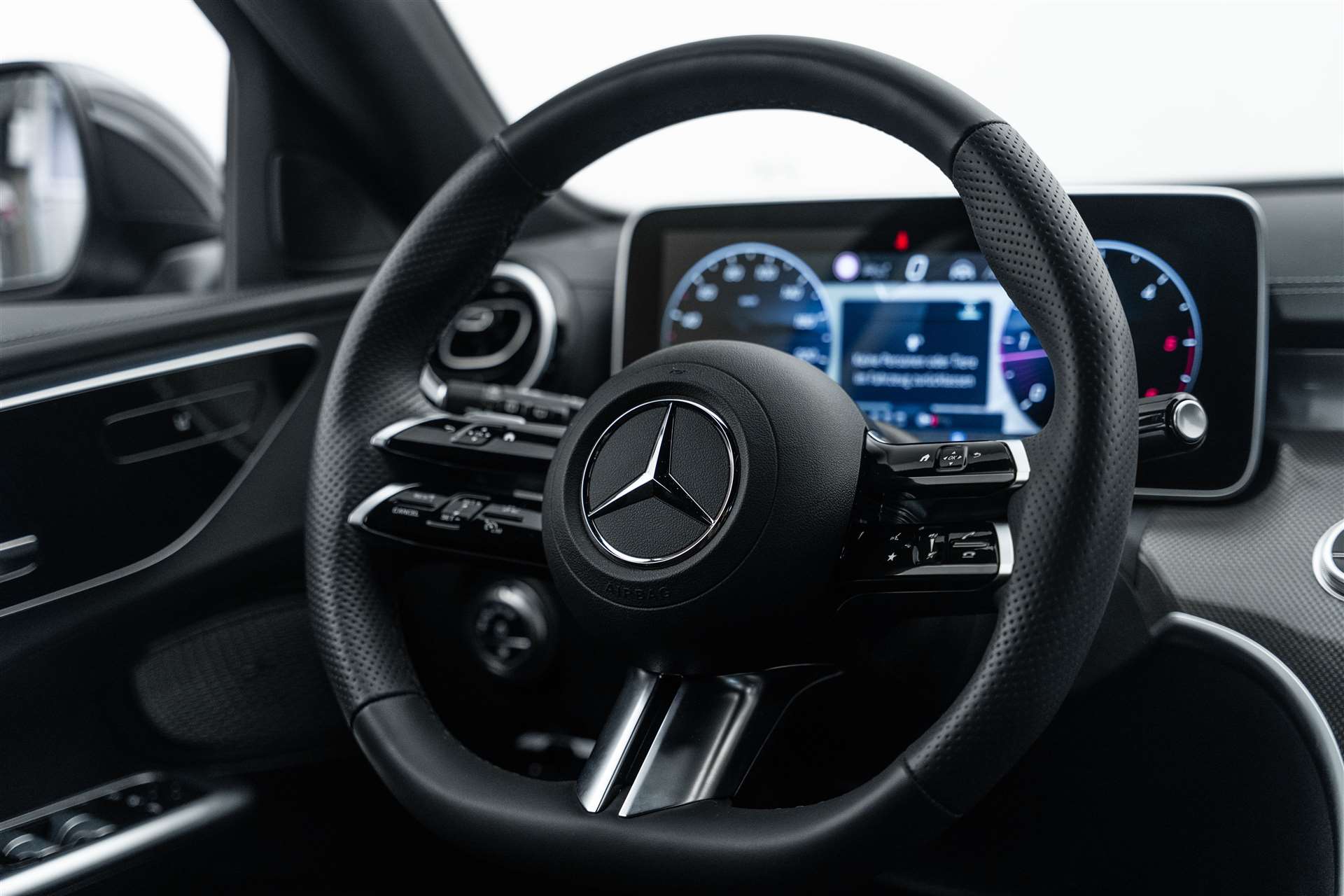 MERCEDES-BENZ MERCEDES-BENZ C 300 T AMG-Line-image-9