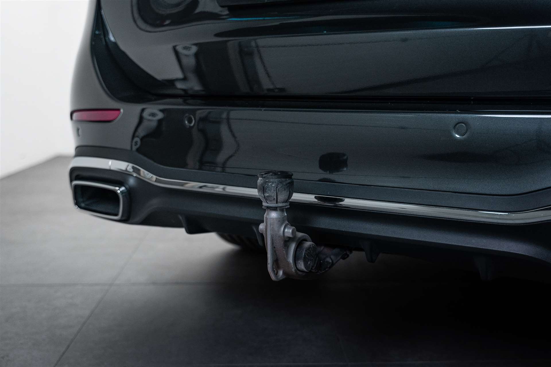 MERCEDES-BENZ MERCEDES-BENZ C 300 T AMG-Line-image-4
