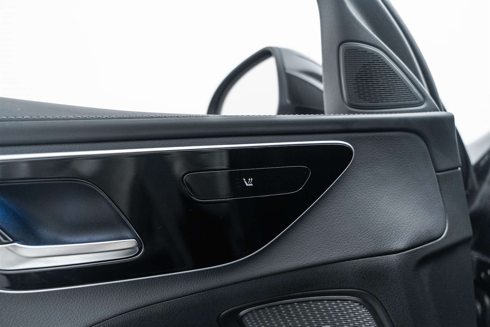 MERCEDES-BENZ MERCEDES-BENZ C 300 T AMG-Line-image-14