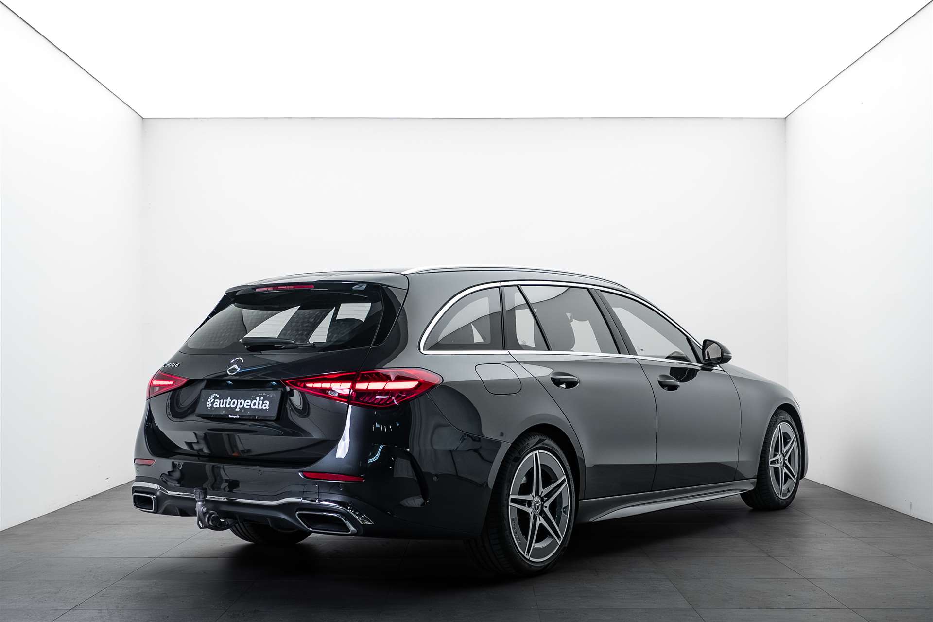 MERCEDES-BENZ MERCEDES-BENZ C 300 T AMG-Line-showroom-element-2