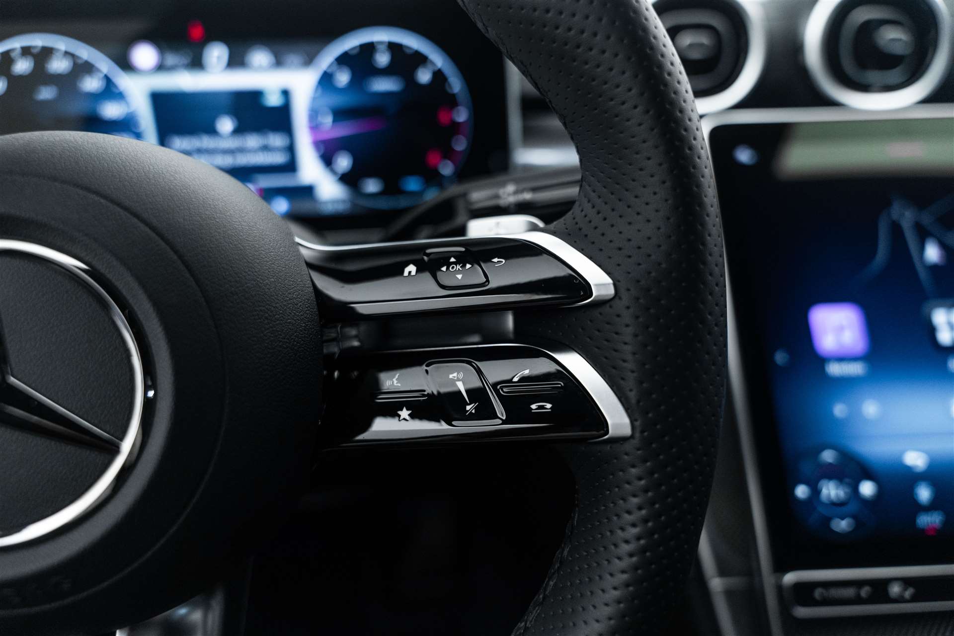 MERCEDES-BENZ MERCEDES-BENZ C 300 T AMG-Line-image-18