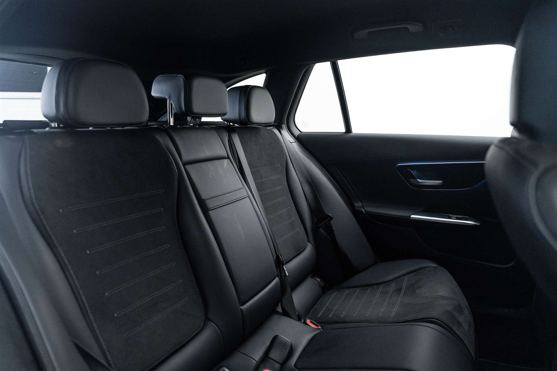 MERCEDES-BENZ MERCEDES-BENZ C 300 T AMG-Line-image-13