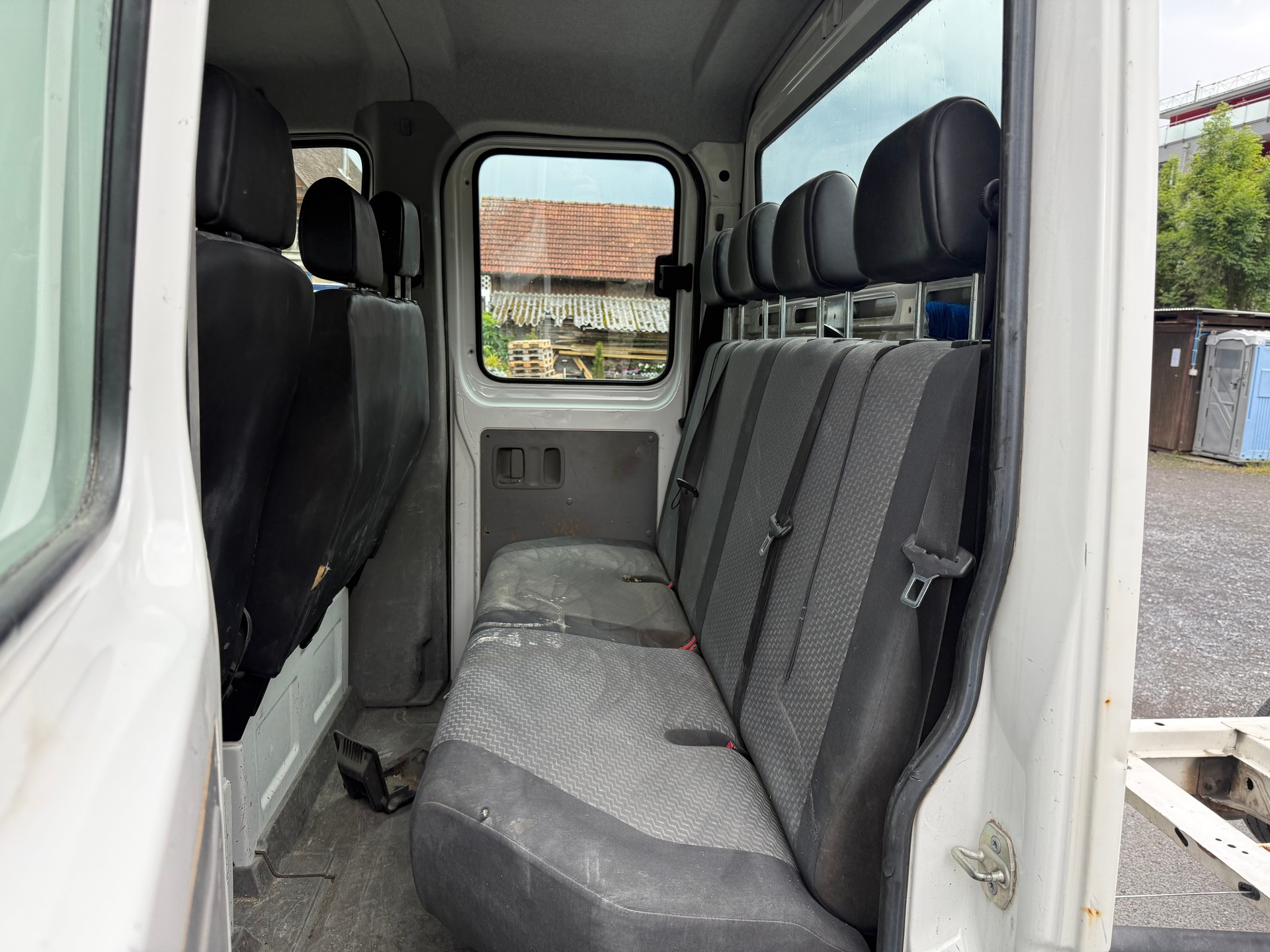 VW Crafter 35 2.0 TDI CR-image-4