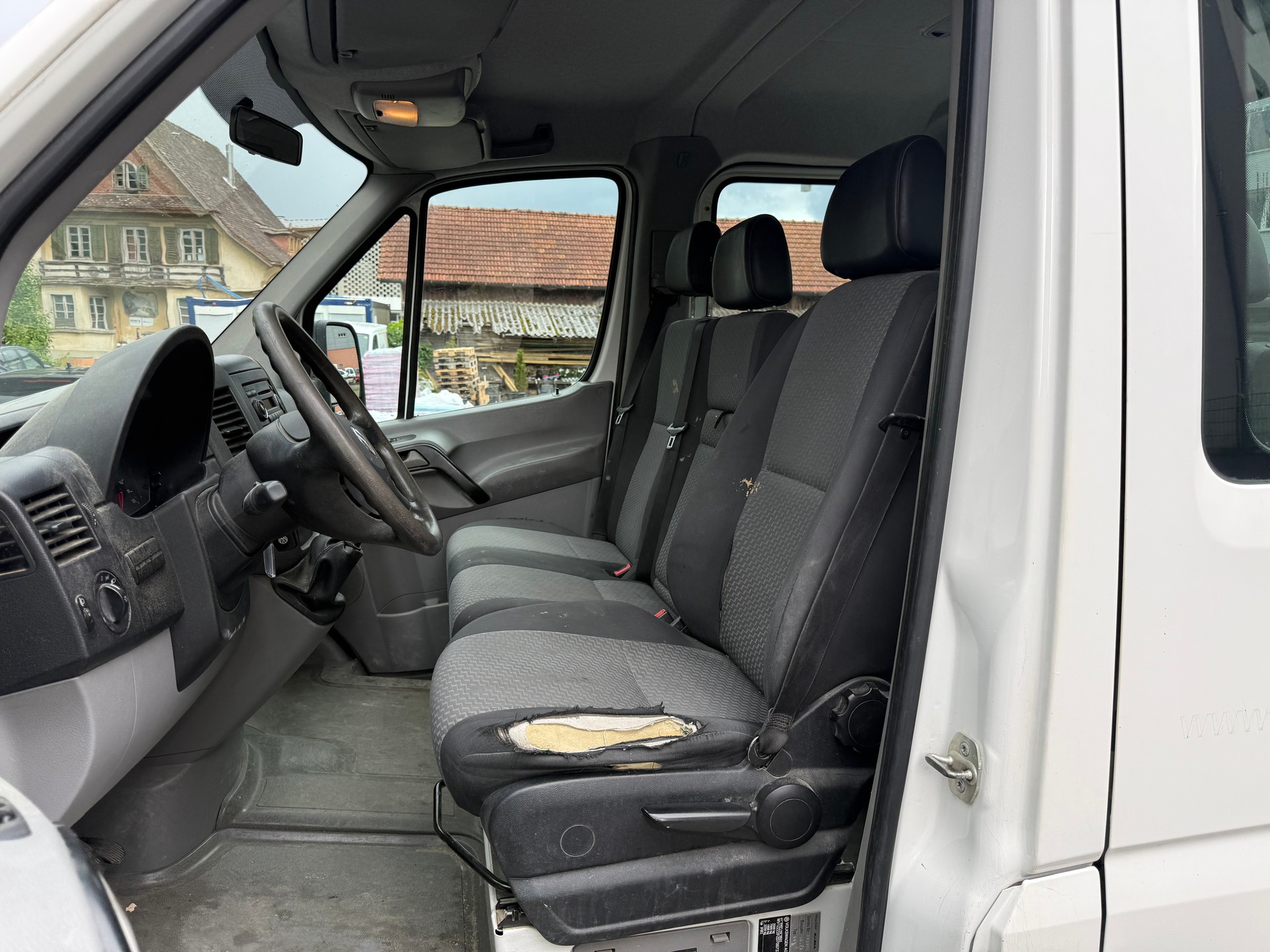 VW Crafter 35 2.0 TDI CR-image-5