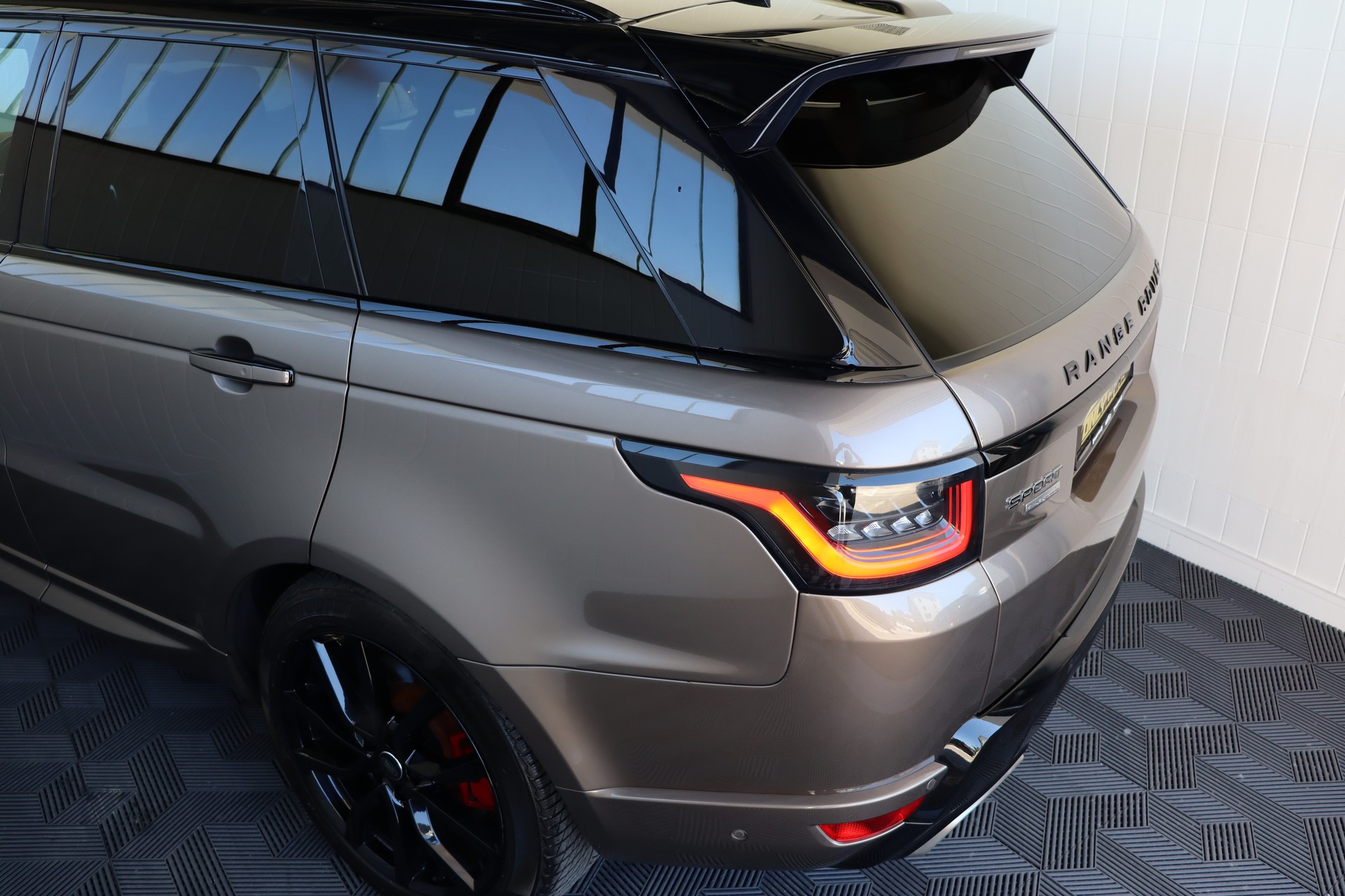 LAND ROVER RANGE ROVER SPORT 5.0 V8 S/C AB DYNAMIC AUTOMATIC ** AUTOBIOGRAPHY ** 7-SITZER ** CH-FAHRZEUG ** PANO-DACH **-image-8