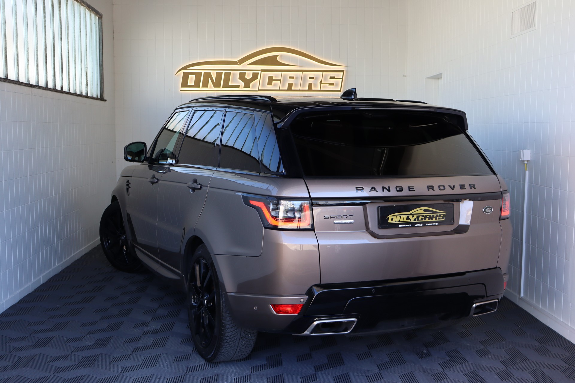 LAND ROVER RANGE ROVER SPORT 5.0 V8 S/C AB DYNAMIC AUTOMATIC ** AUTOBIOGRAPHY ** 7-SITZER ** CH-FAHRZEUG ** PANO-DACH **-image-4