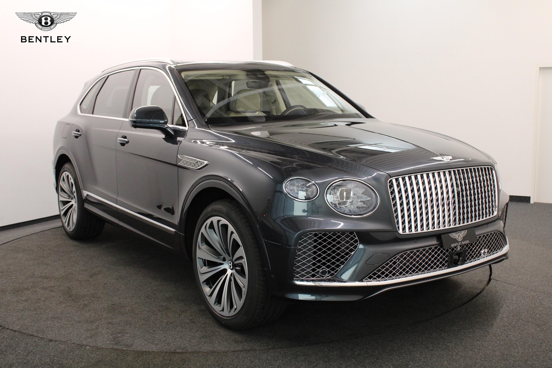 BENTLEY Bentayga 4.0 V8 Atelier Edition-image-7
