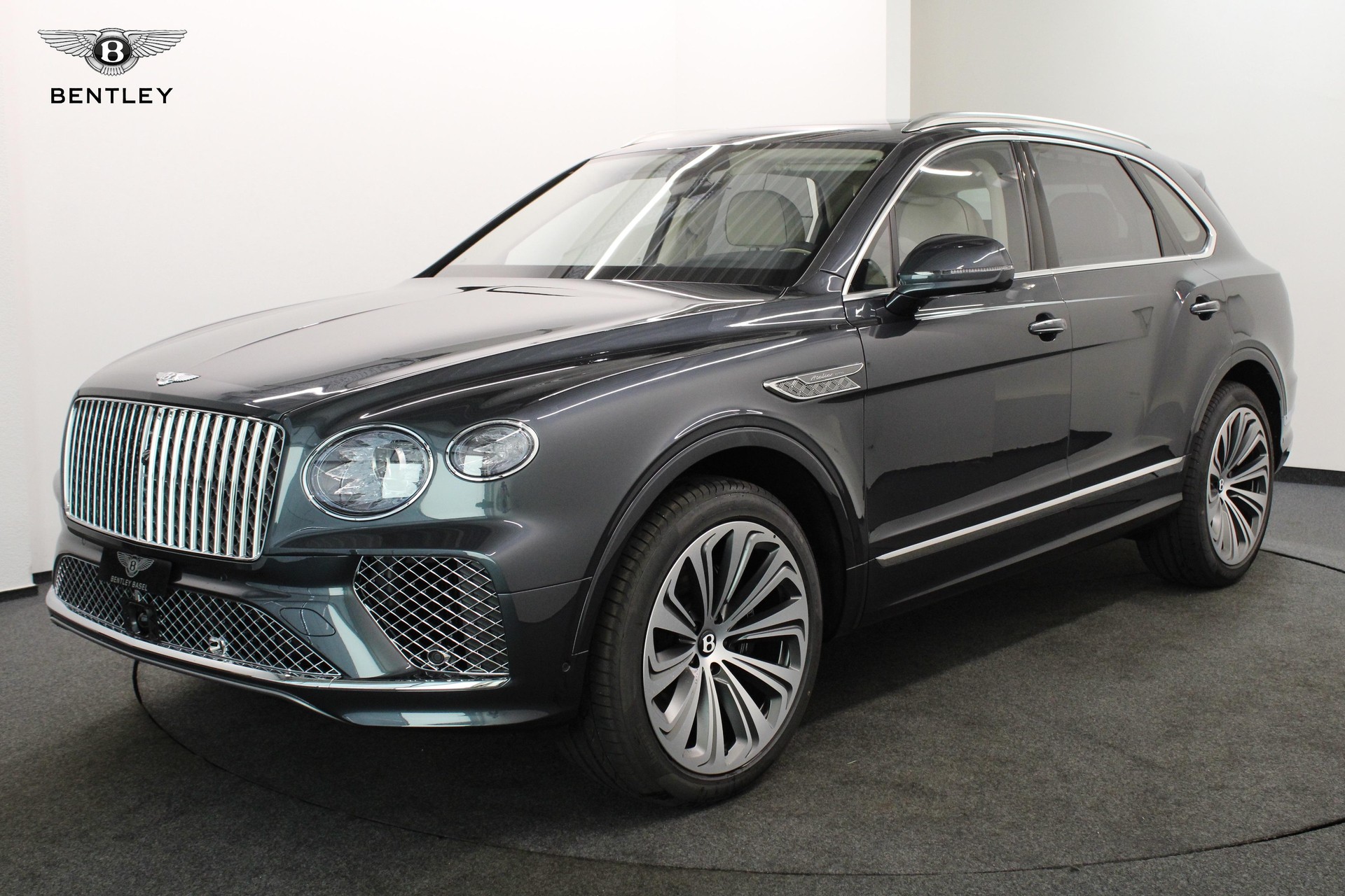 BENTLEY Bentayga 4.0 V8 Atelier Edition-showroom-element-1