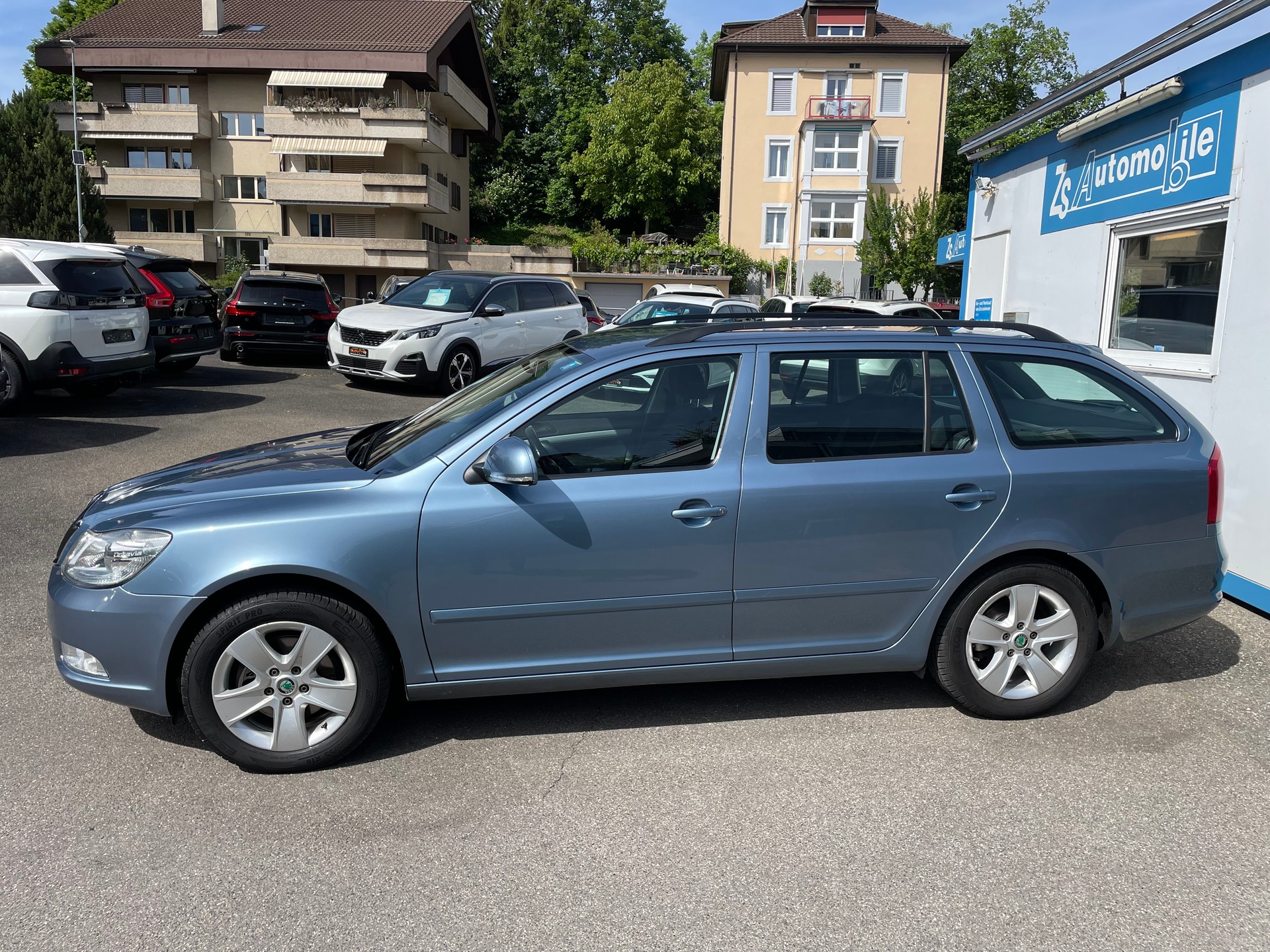 SKODA Octavia Combi 2.0 TDI Arosa 4x4 DSG-image-1
