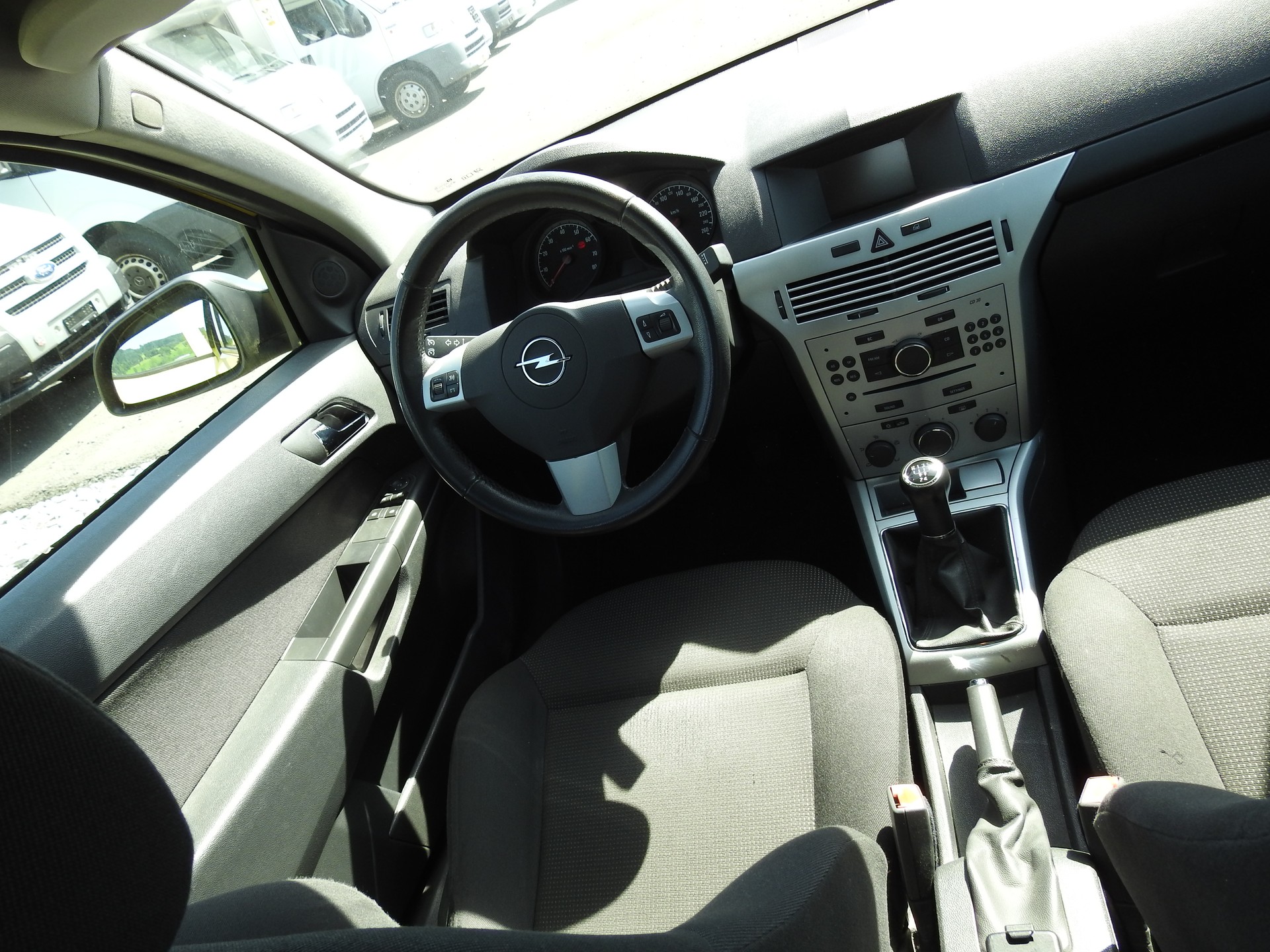 OPEL Astra Caravan 1.6i 16V Enjoy-image-17