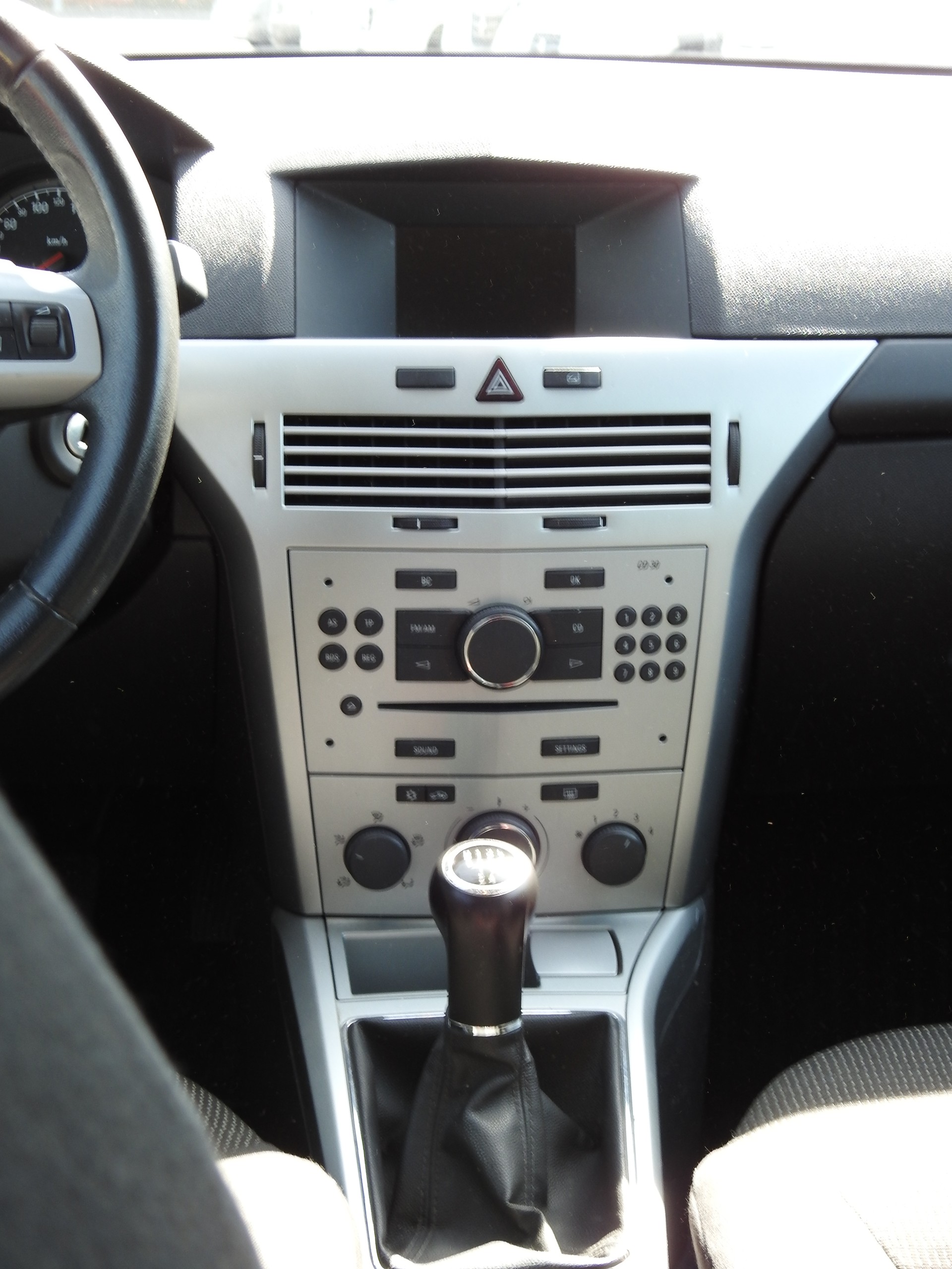 OPEL Astra Caravan 1.6i 16V Enjoy-image-15