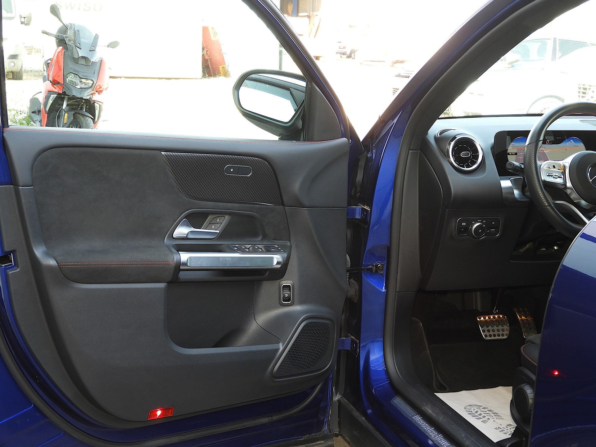 MERCEDES-BENZ GLB 220 d AMG Line 8G-Tronic I Garantie inkl. I DAB I Volldigitales Instr. Display I AHK-image-6