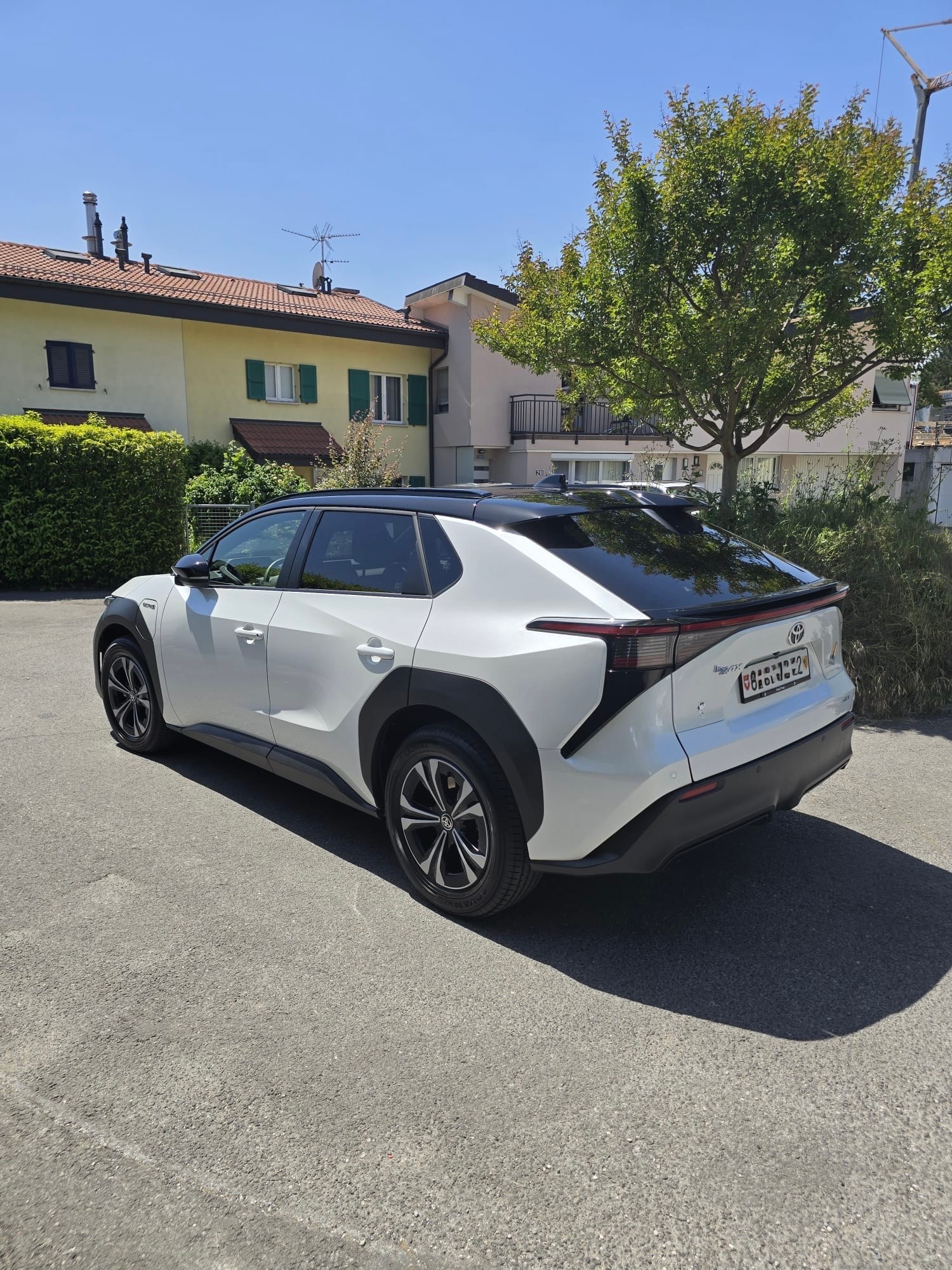 TOYOTA 6.6 kw OBC Style AWD-image-1