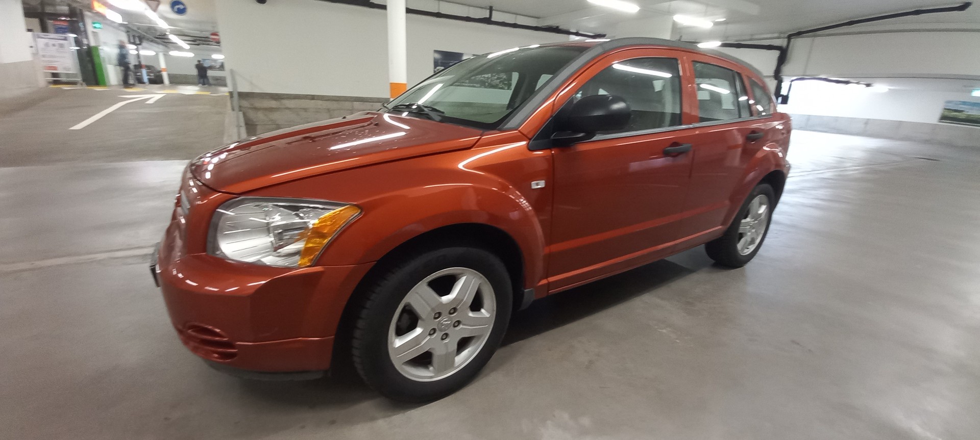 DODGE Caliber 2.0 SXT CVT-image-9