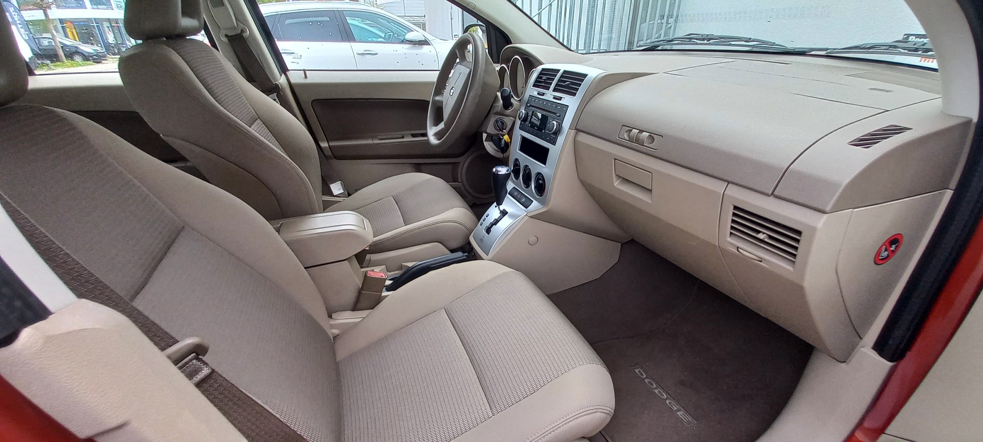 DODGE Caliber 2.0 SXT CVT-image-14
