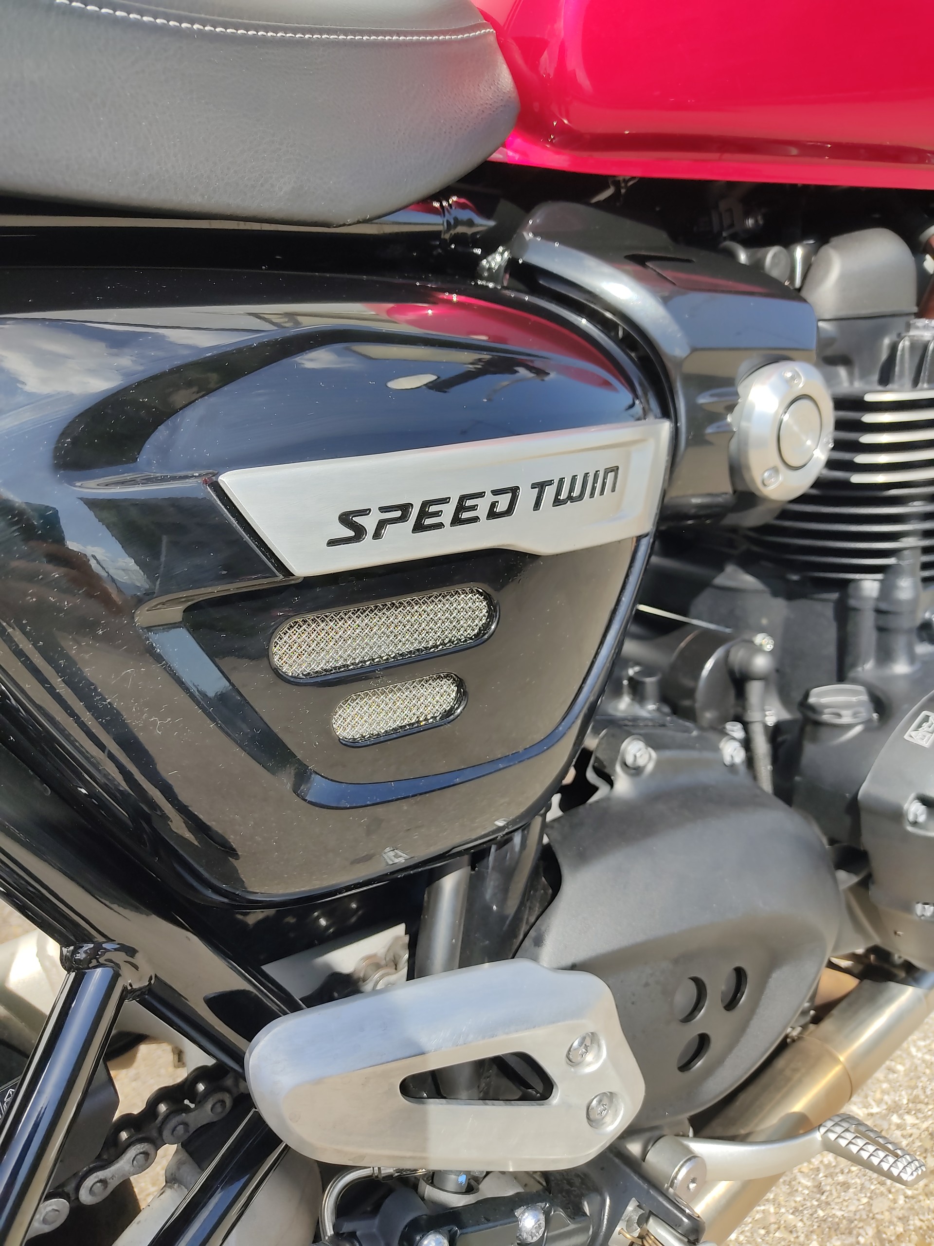 TRIUMPH Speed Twin 1200-image-7
