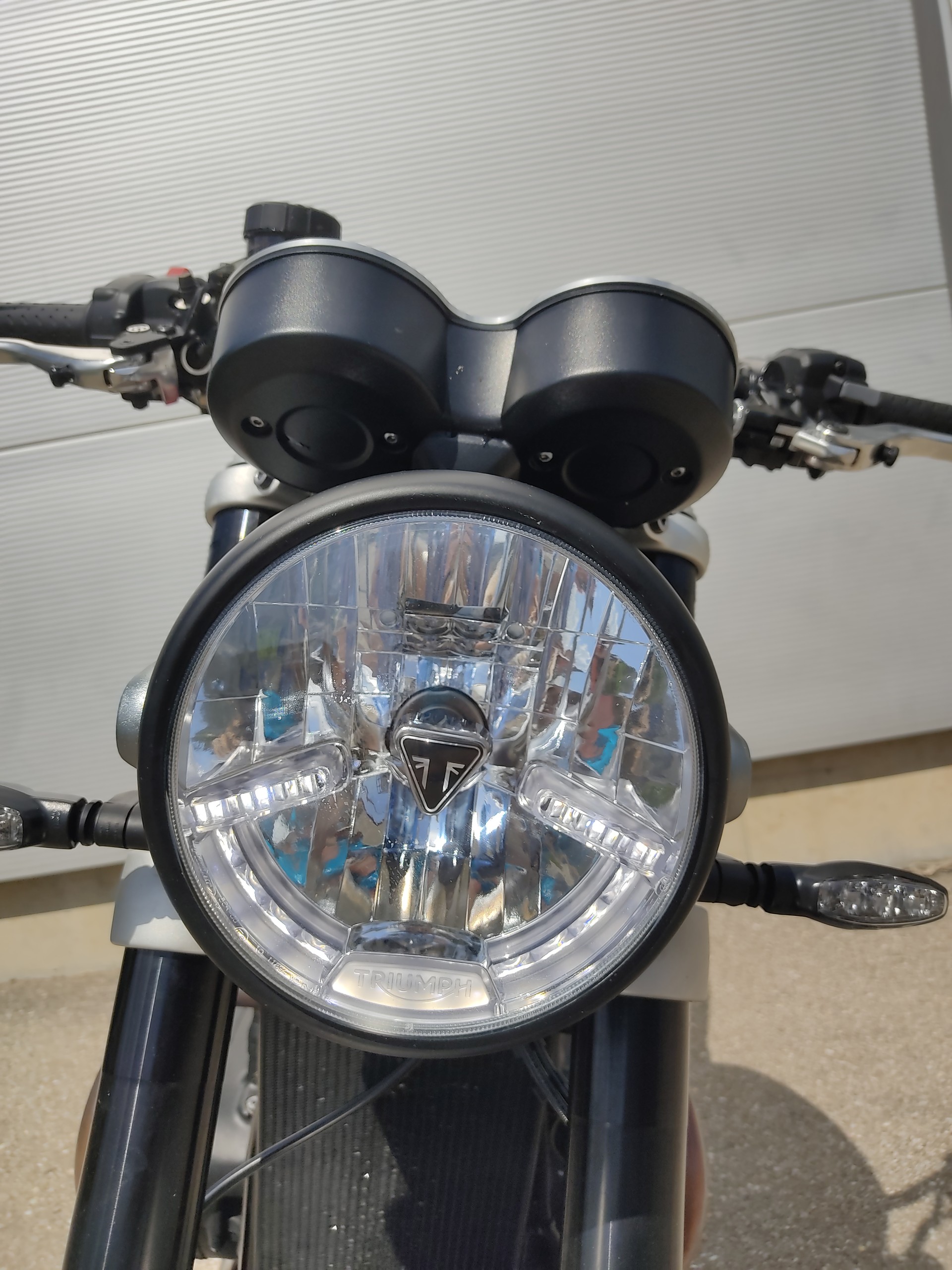TRIUMPH Speed Twin 1200-image-4