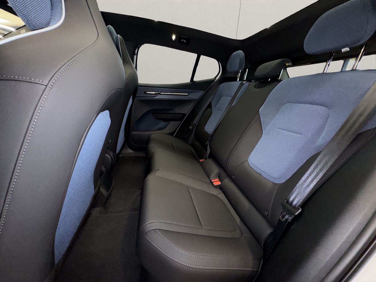 VOLVO EX30 E60 Ultra-image-11