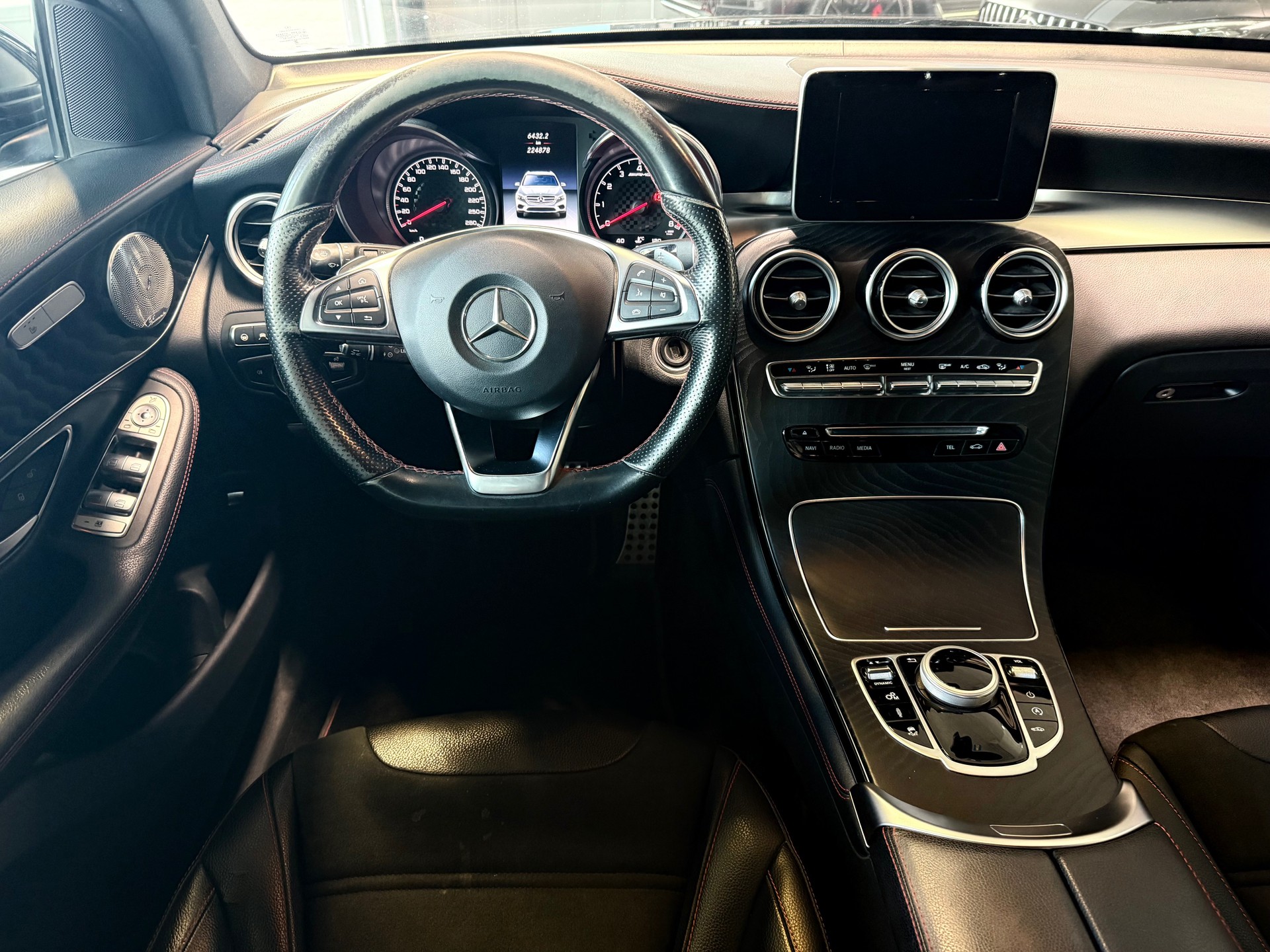MERCEDES-BENZ GLC 43 AMG 4Matic 9G-Tronic-image-12