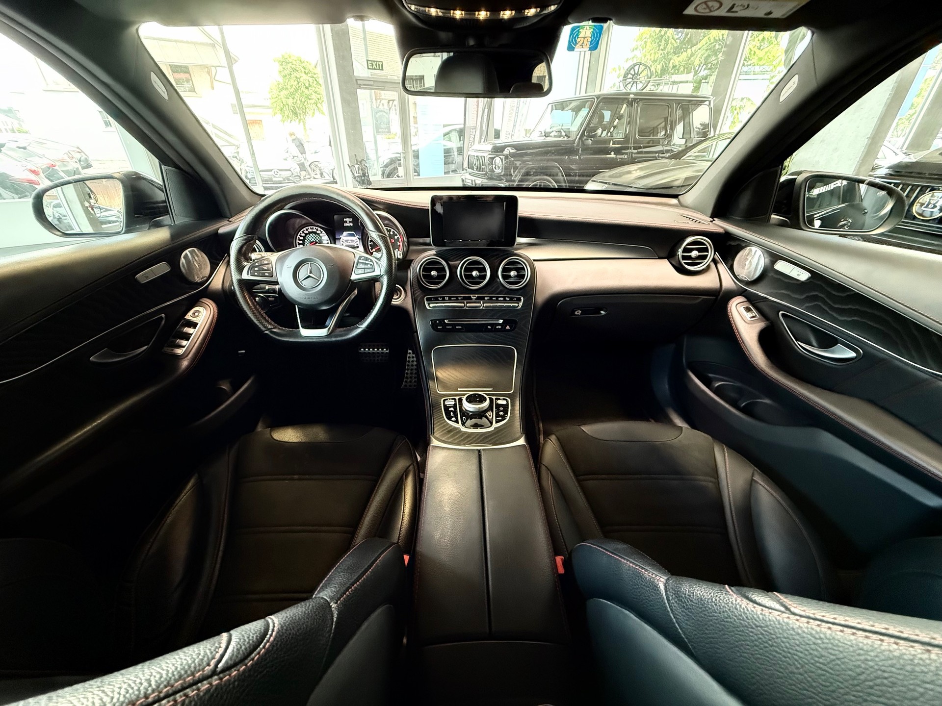 MERCEDES-BENZ GLC 43 AMG 4Matic 9G-Tronic-image-13