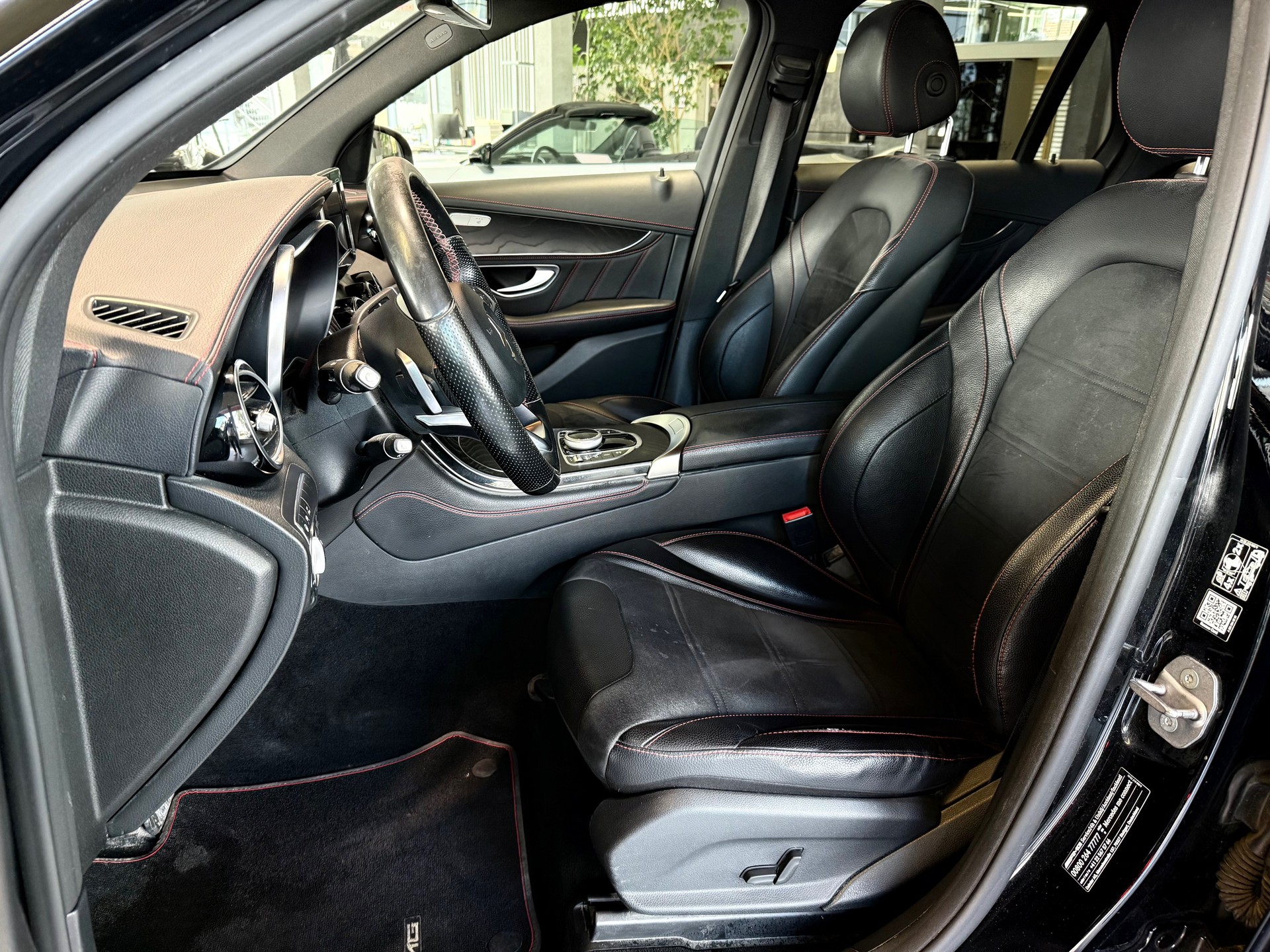 MERCEDES-BENZ GLC 43 AMG 4Matic 9G-Tronic-image-9