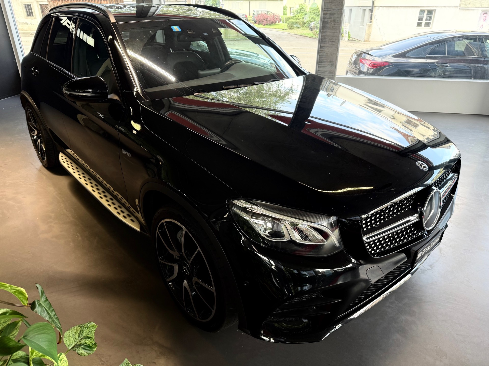 MERCEDES-BENZ GLC 43 AMG 4Matic 9G-Tronic-showroom-element-1