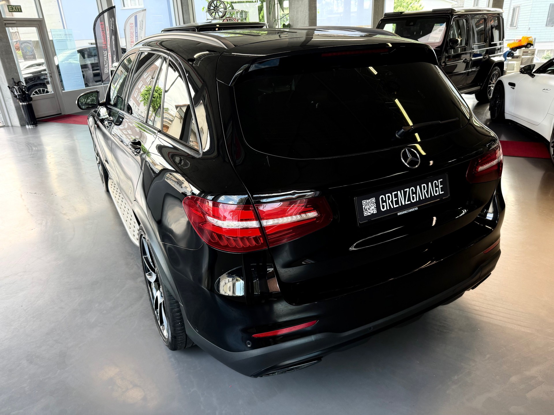 MERCEDES-BENZ GLC 43 AMG 4Matic 9G-Tronic-image-5