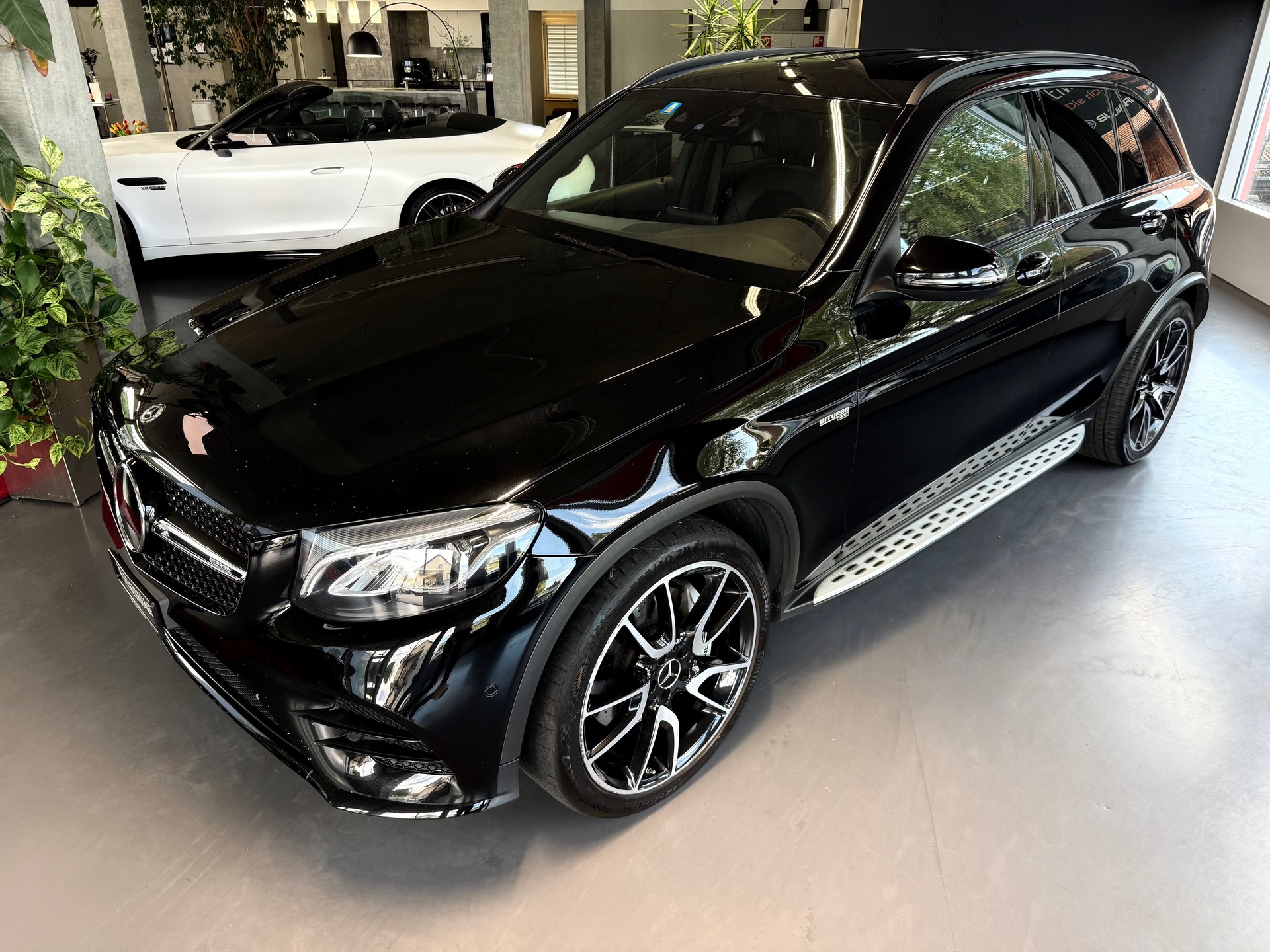 MERCEDES-BENZ GLC 43 AMG 4Matic 9G-Tronic-showroom-element-2