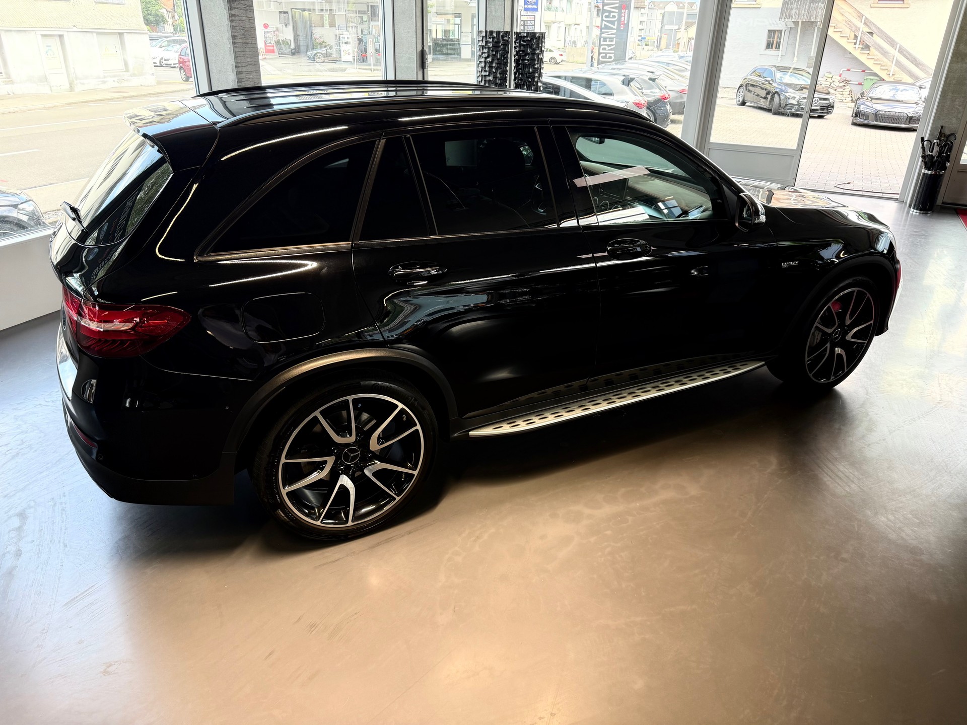MERCEDES-BENZ GLC 43 AMG 4Matic 9G-Tronic-image-4