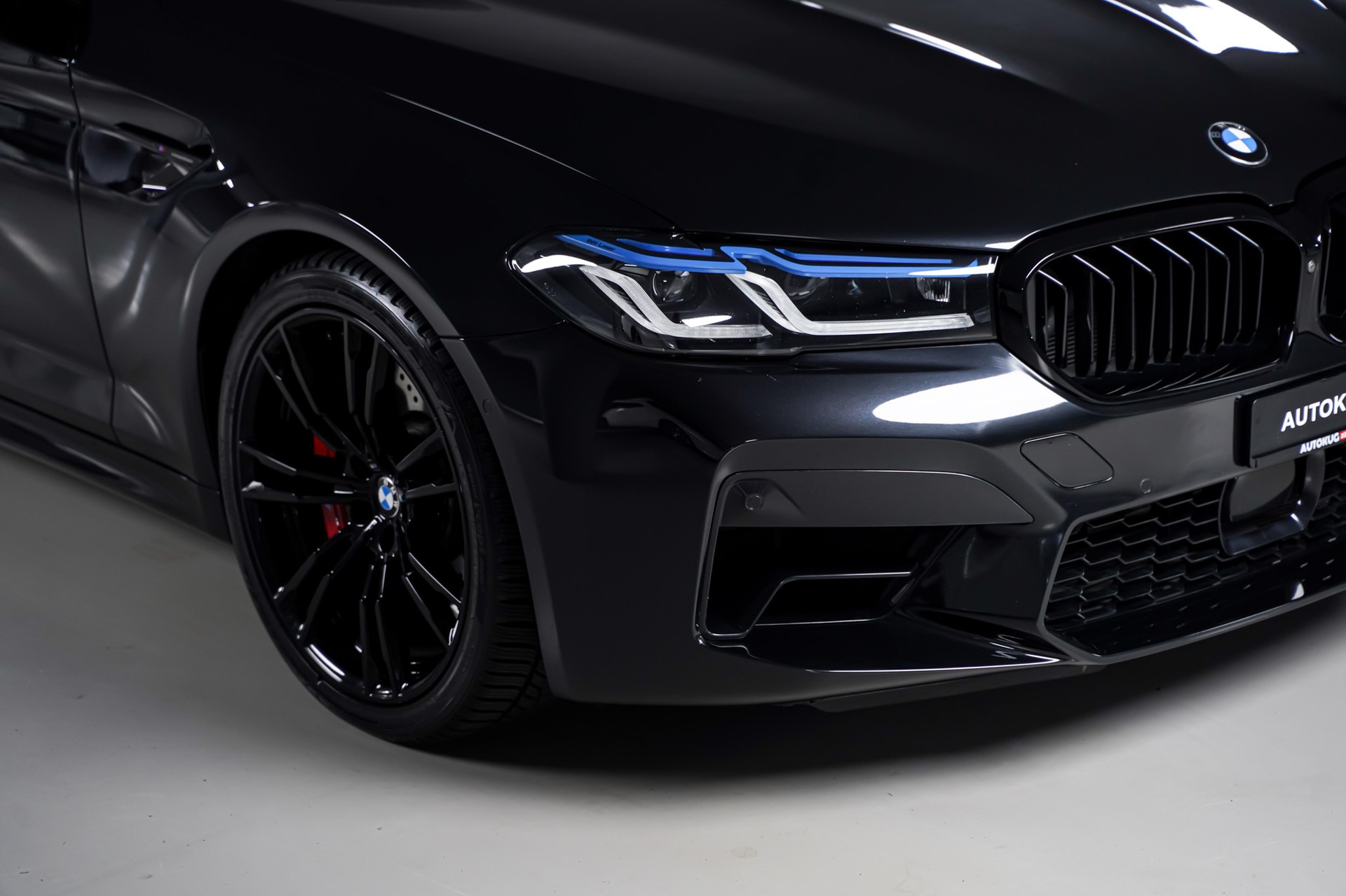 BMW M5 xDrive Competition Drivelogic-showroom-element-3