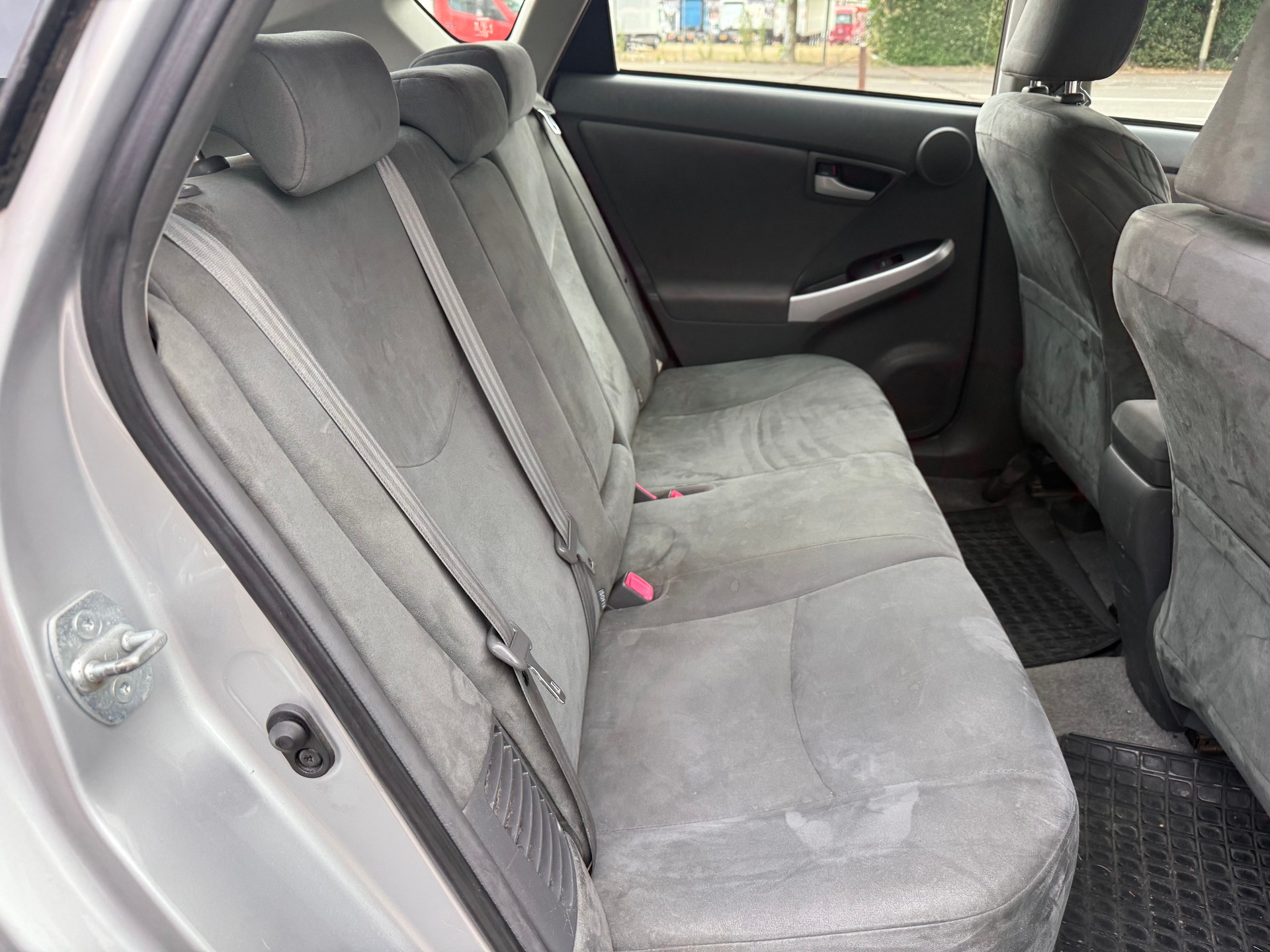TOYOTA Prius 1.8 16V HSD Sol Premium-image-9
