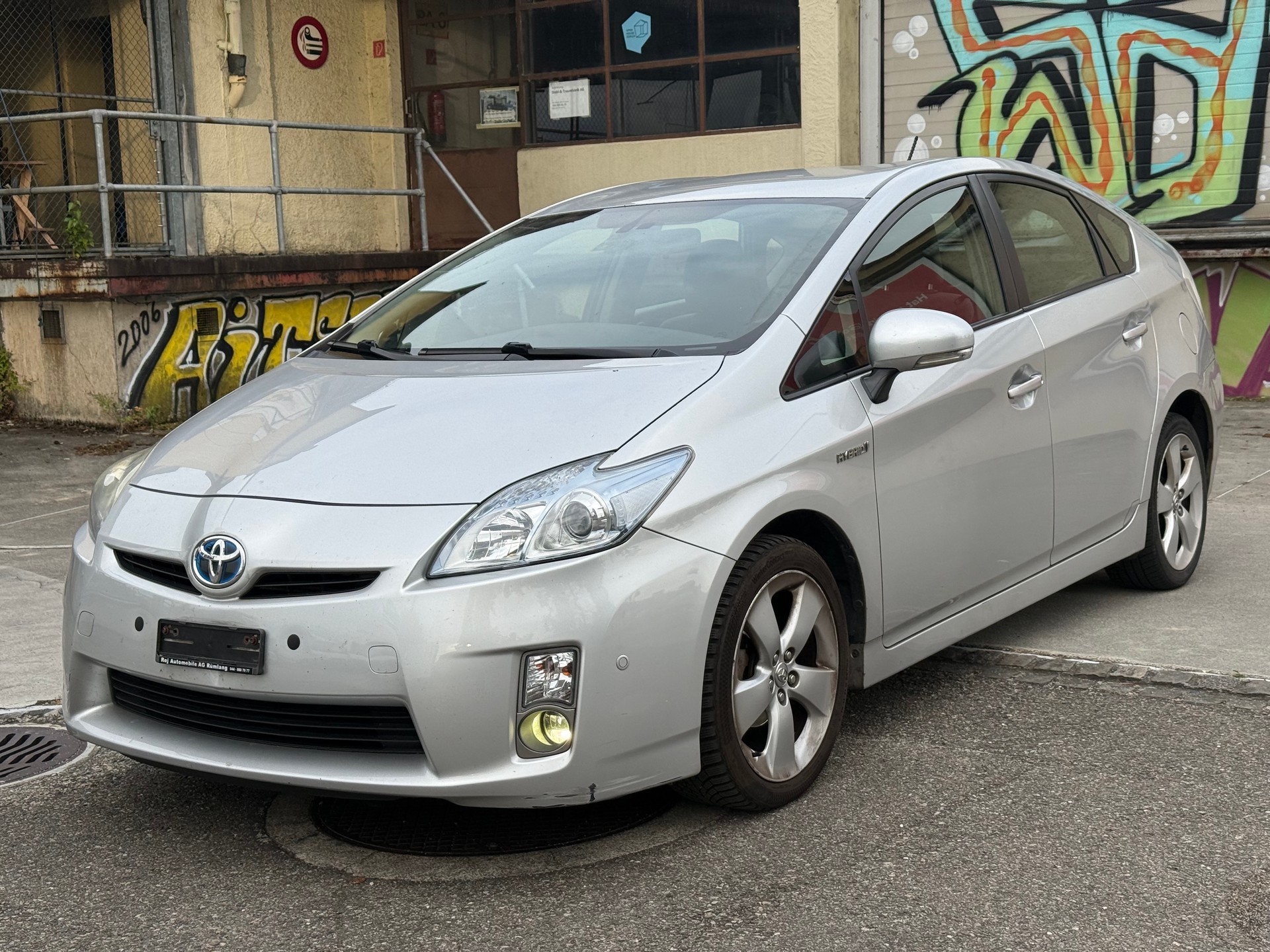 TOYOTA Prius 1.8 16V HSD Sol Premium