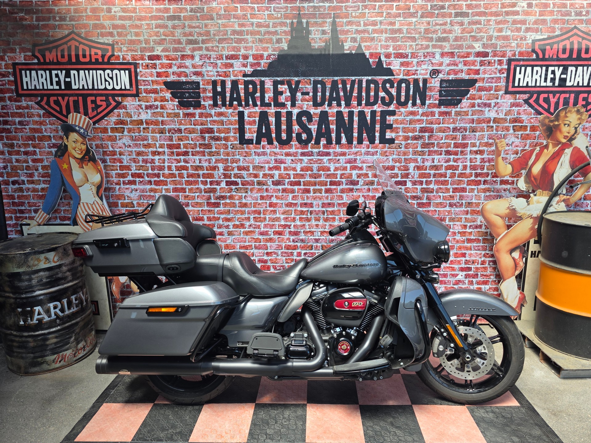 HARLEY-DAVIDSON FLHTK Electra Glide Ultra Limited Black Finish114