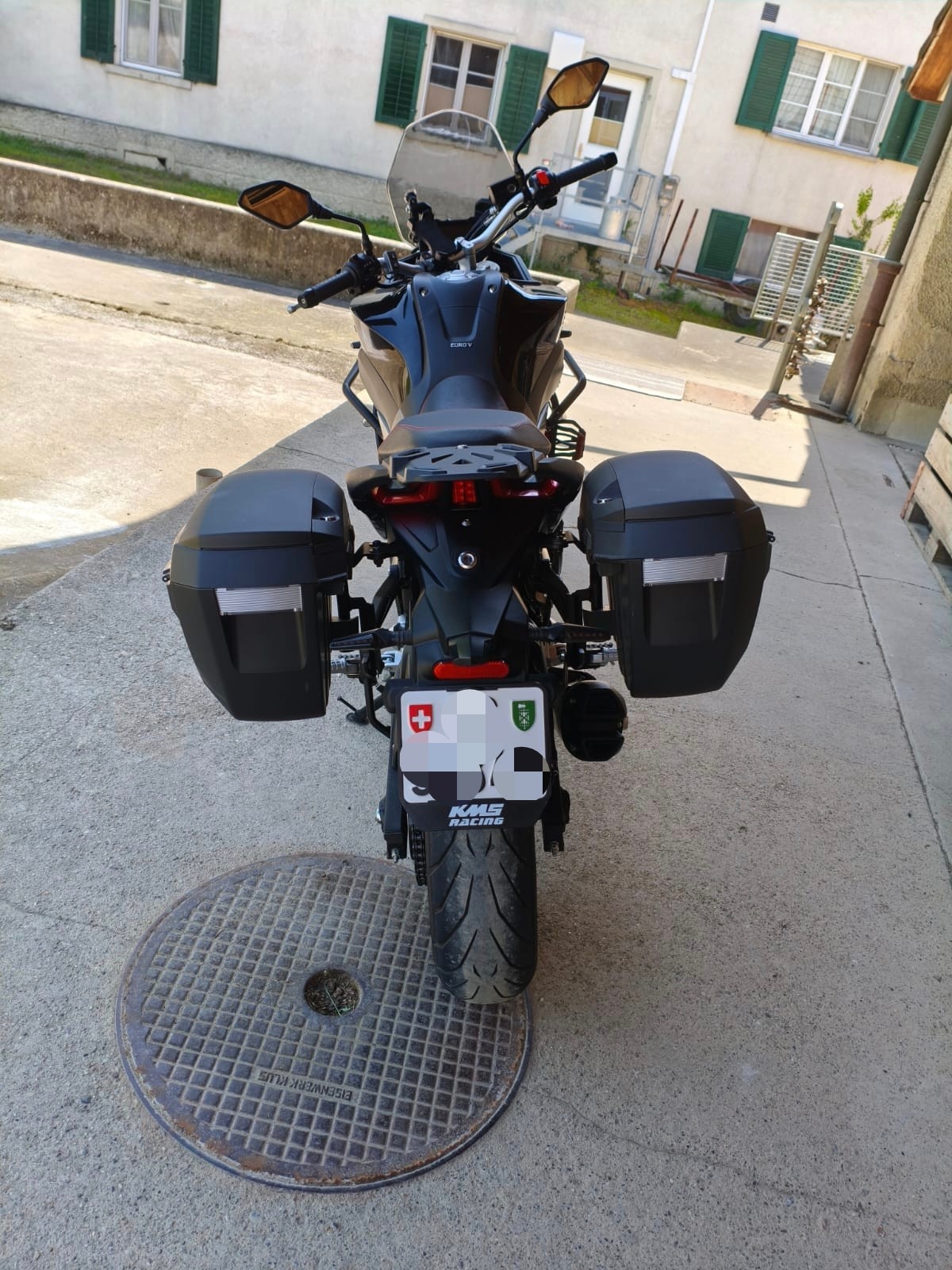 VOGE 500 ds-image-2