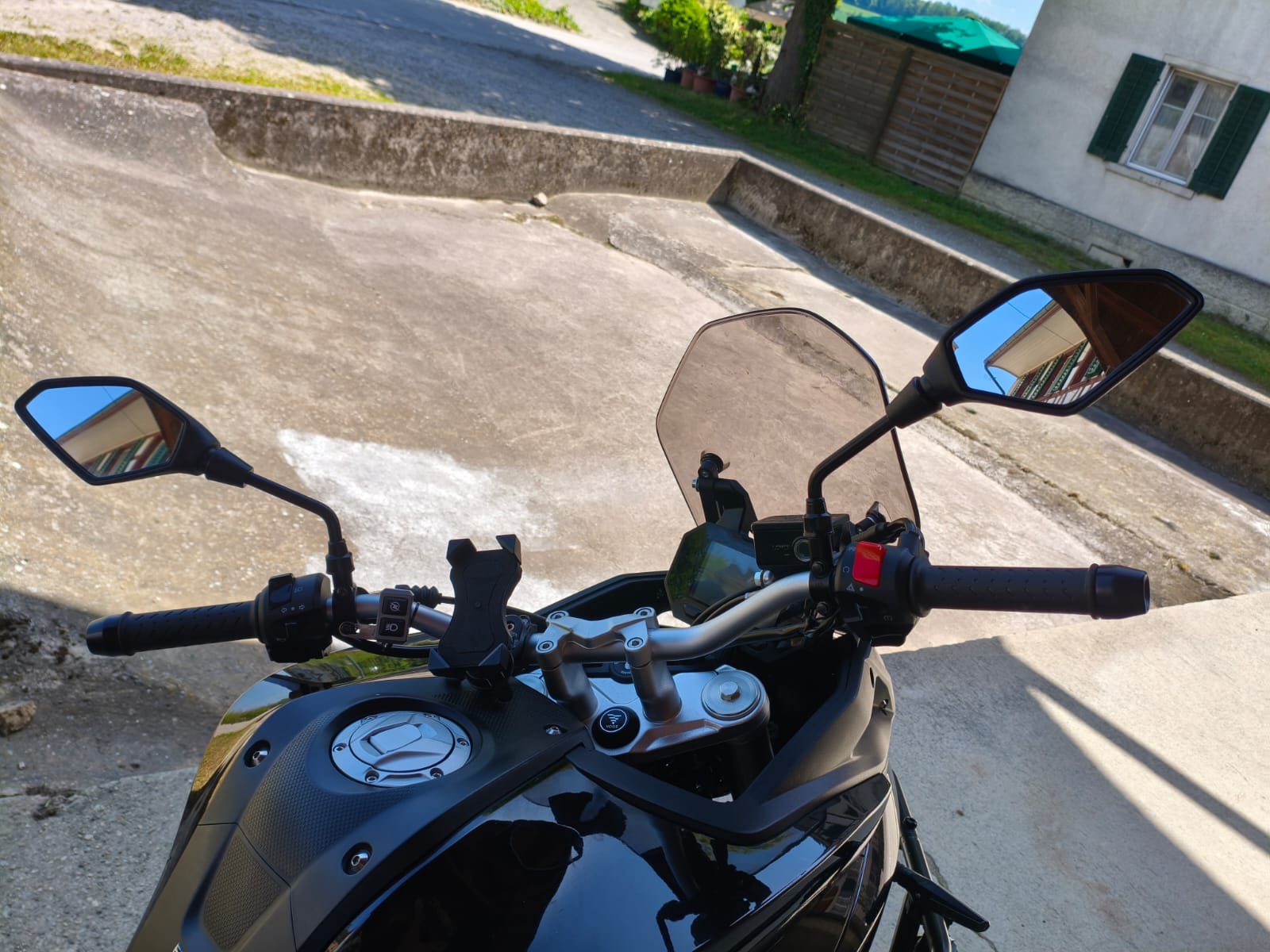 VOGE 500 ds-image-5