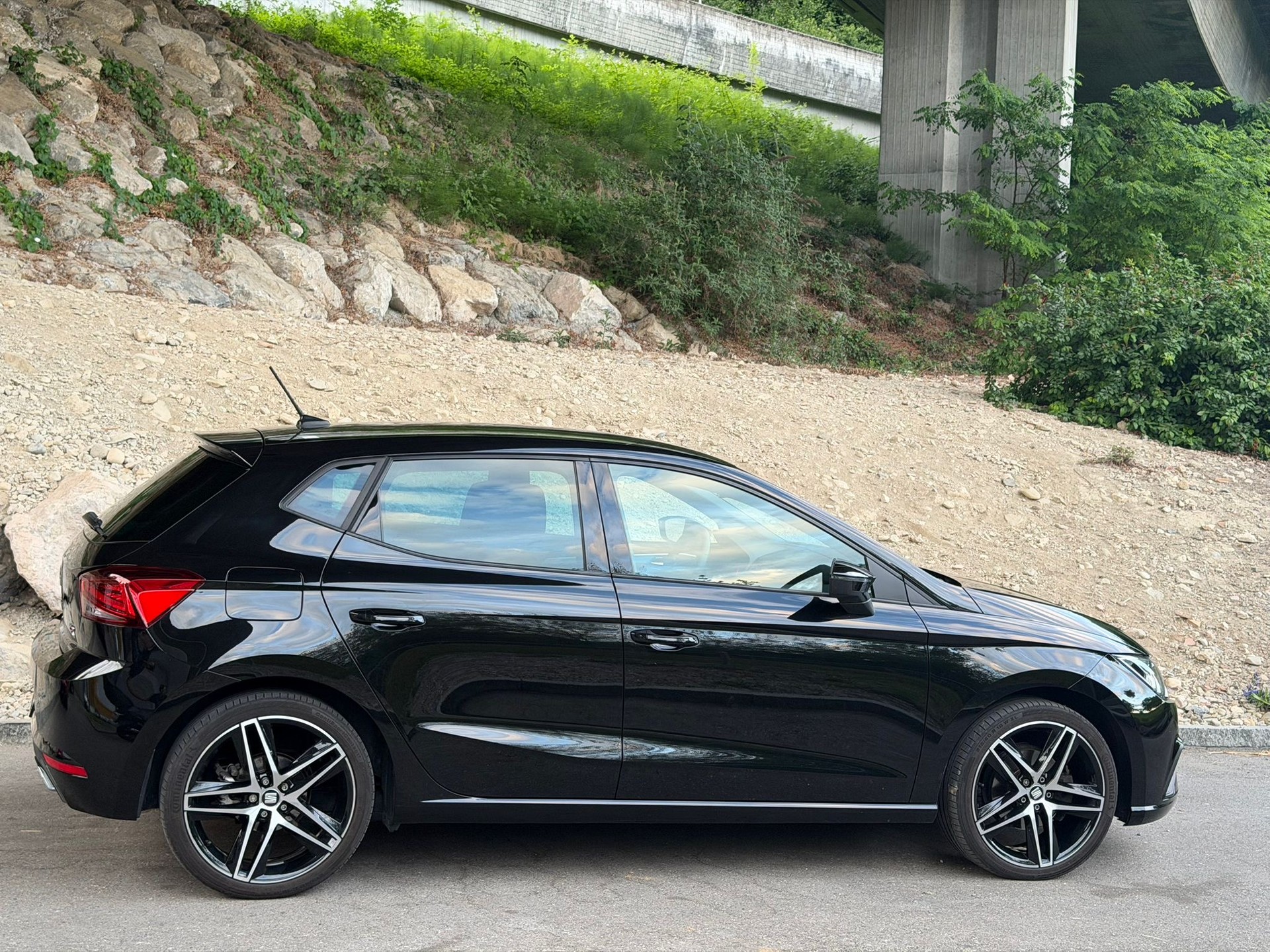 SEAT Ibiza 1.0 EcoTSI DSG Swiss FR-image-5
