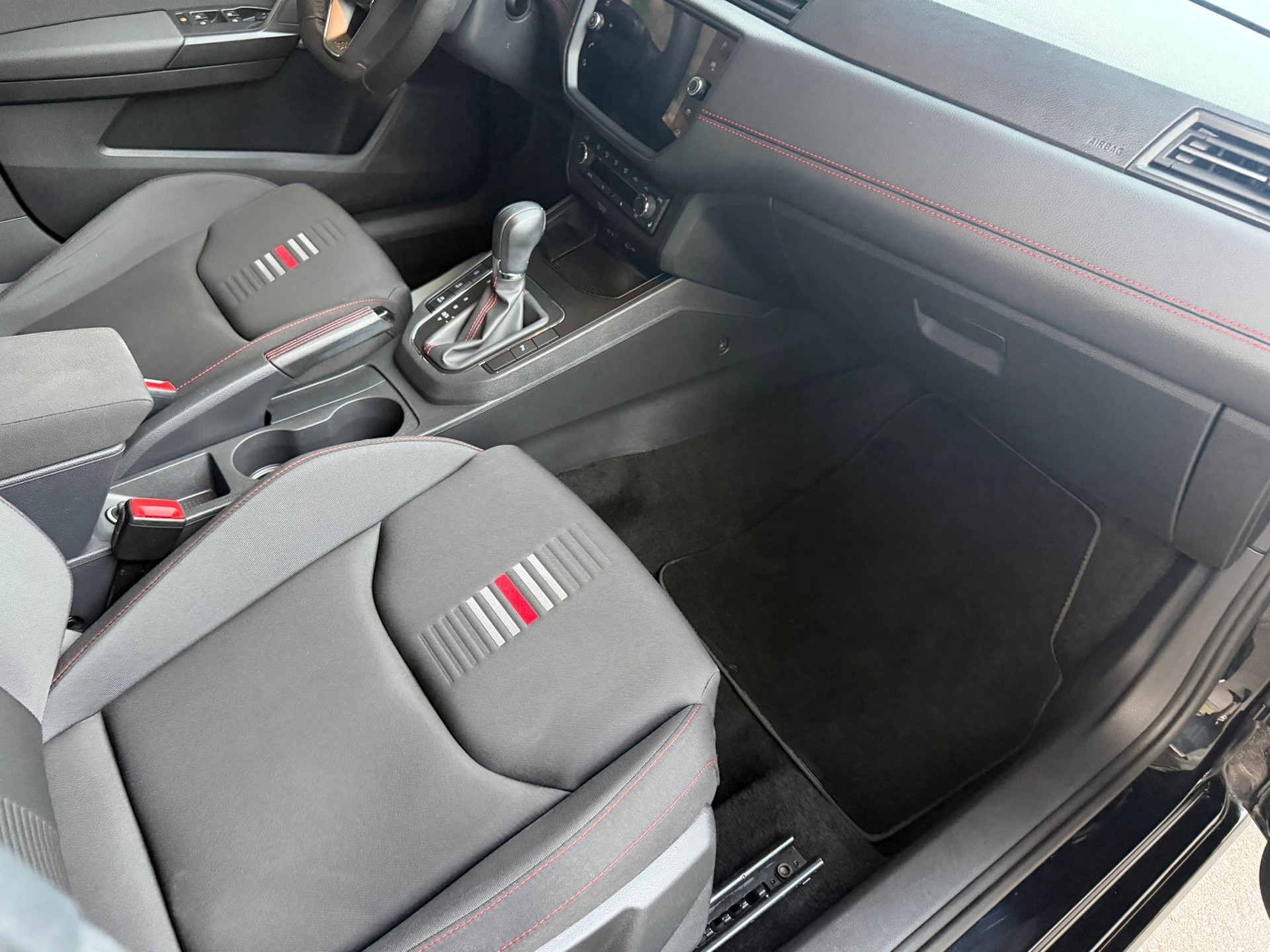 SEAT Ibiza 1.0 EcoTSI DSG Swiss FR-image-8