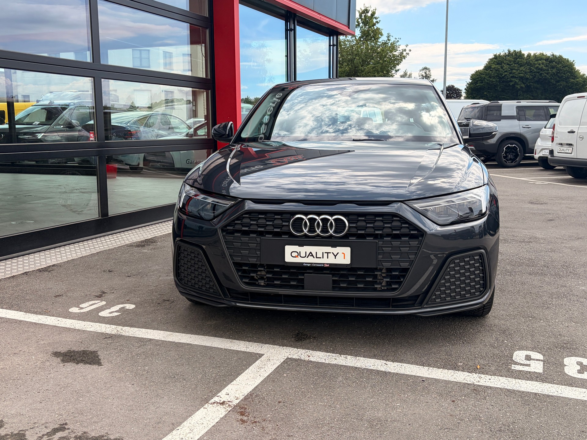 AUDI A1 Sportback 30 TFSI Attraction S-tronic-image-2
