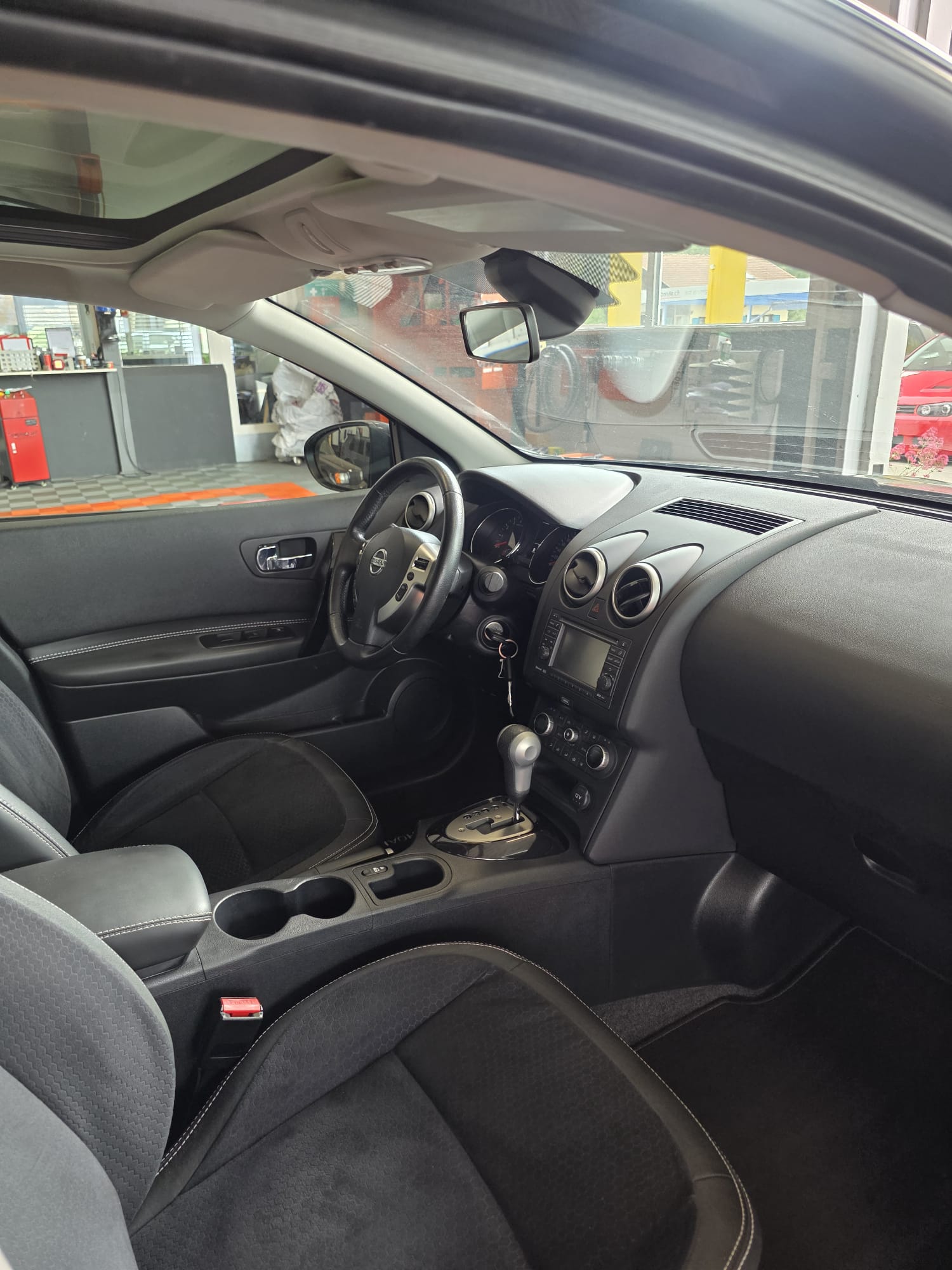 NISSAN Qashqai 2.0 i-Way-showroom-element-3