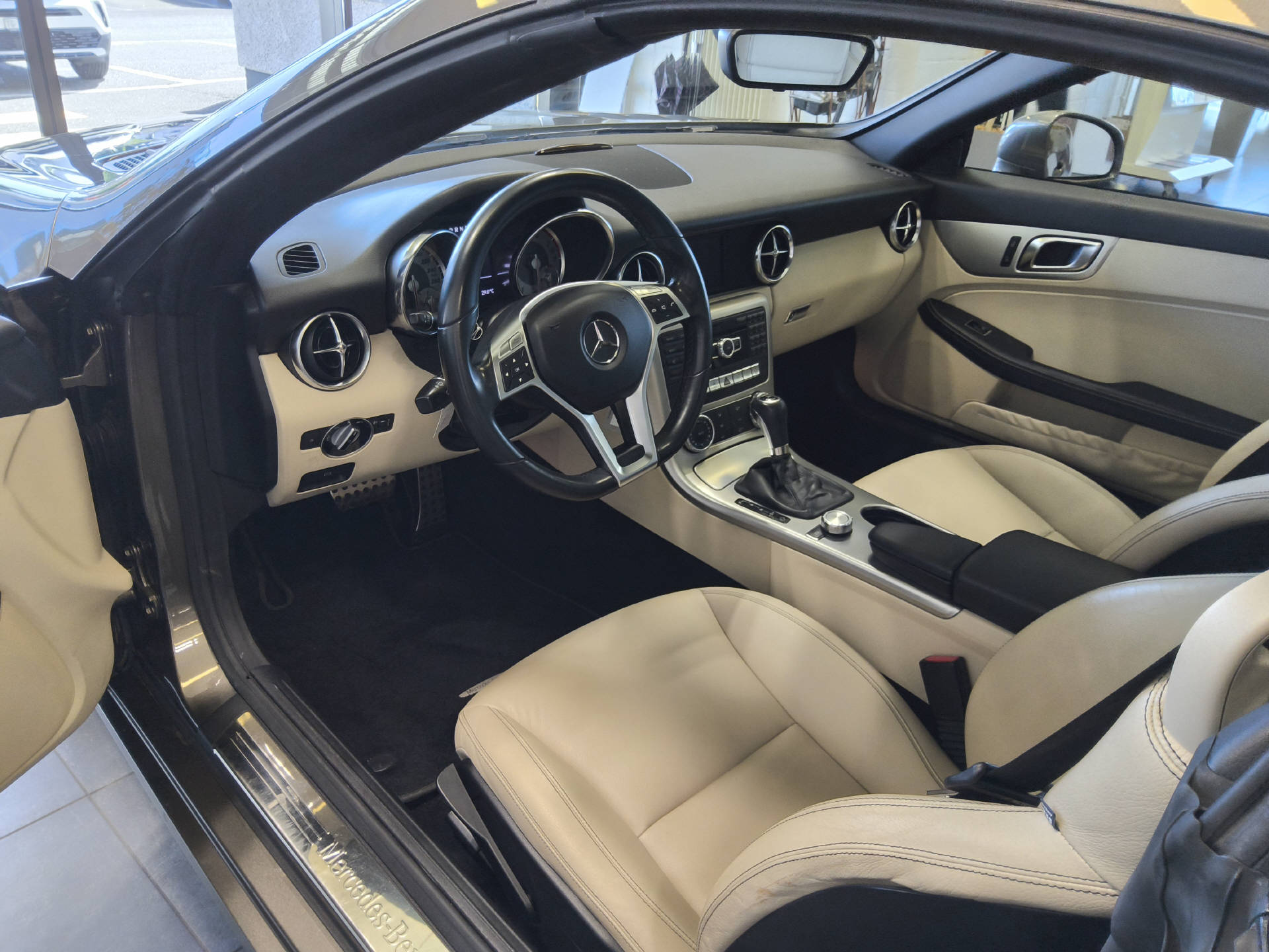 MERCEDES-BENZ SLK 200 BlueEffic. Cabriolet-image-12