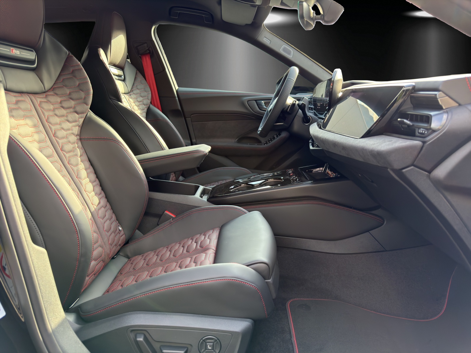 AUDI RS 5 Avant TFSI 470 kW Tiptronic quattro-image-8