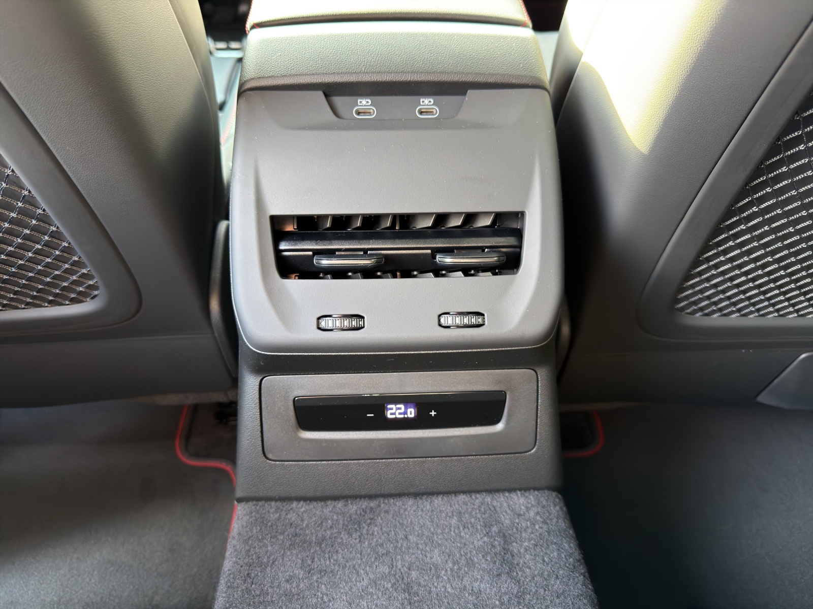 AUDI RS 5 Avant TFSI 470 kW Tiptronic quattro-image-11