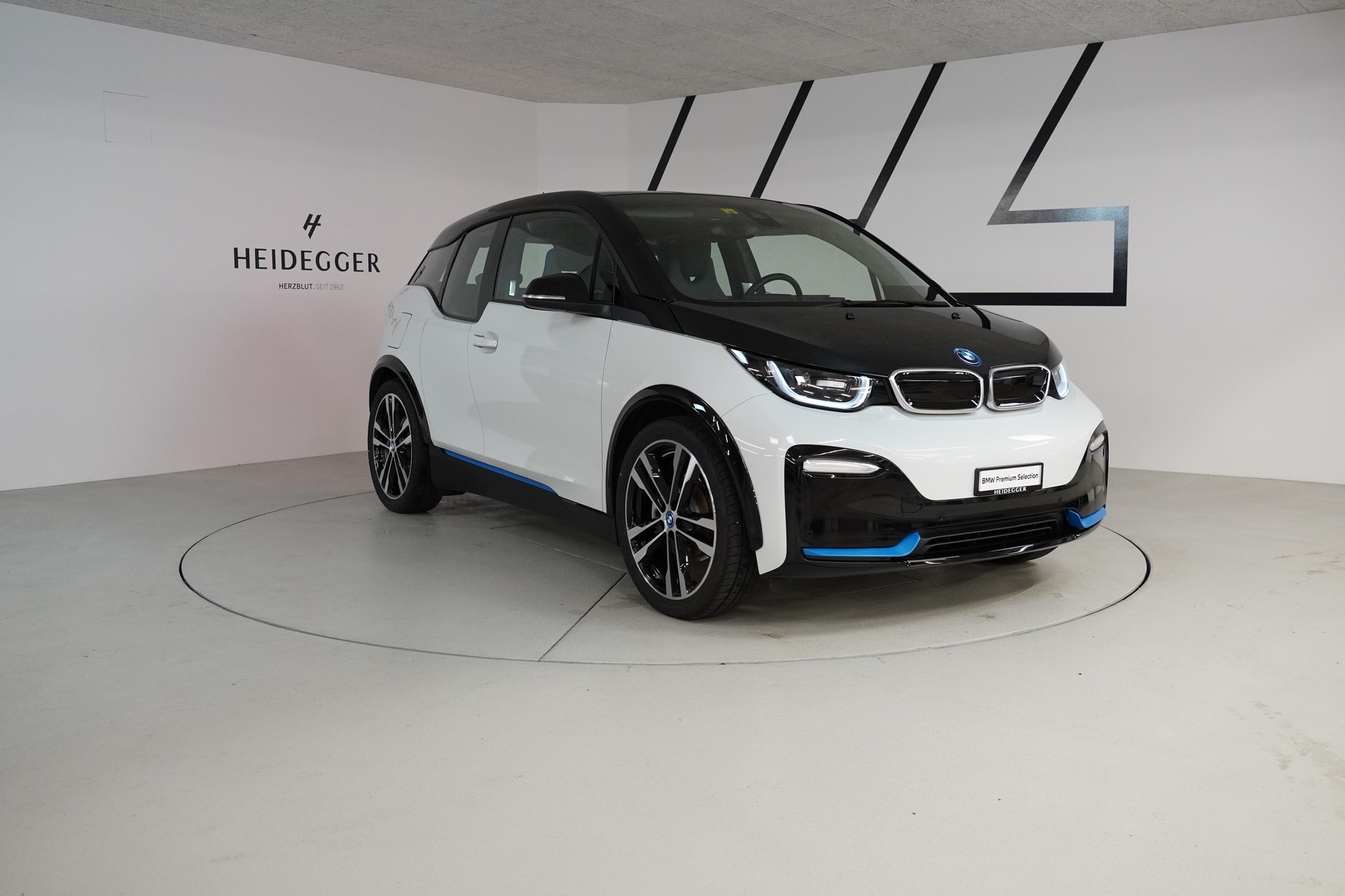 BMW i3s (120Ah) Fleet Edition-showroom-element-2