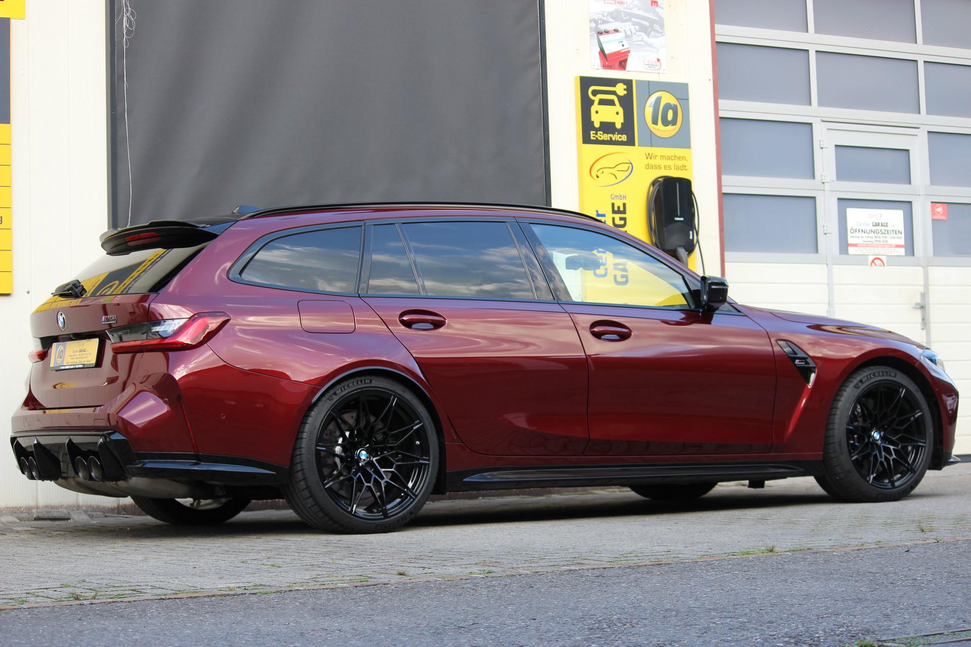 BMW M3 Touring xDrive Competition M *530 PS*-image-10
