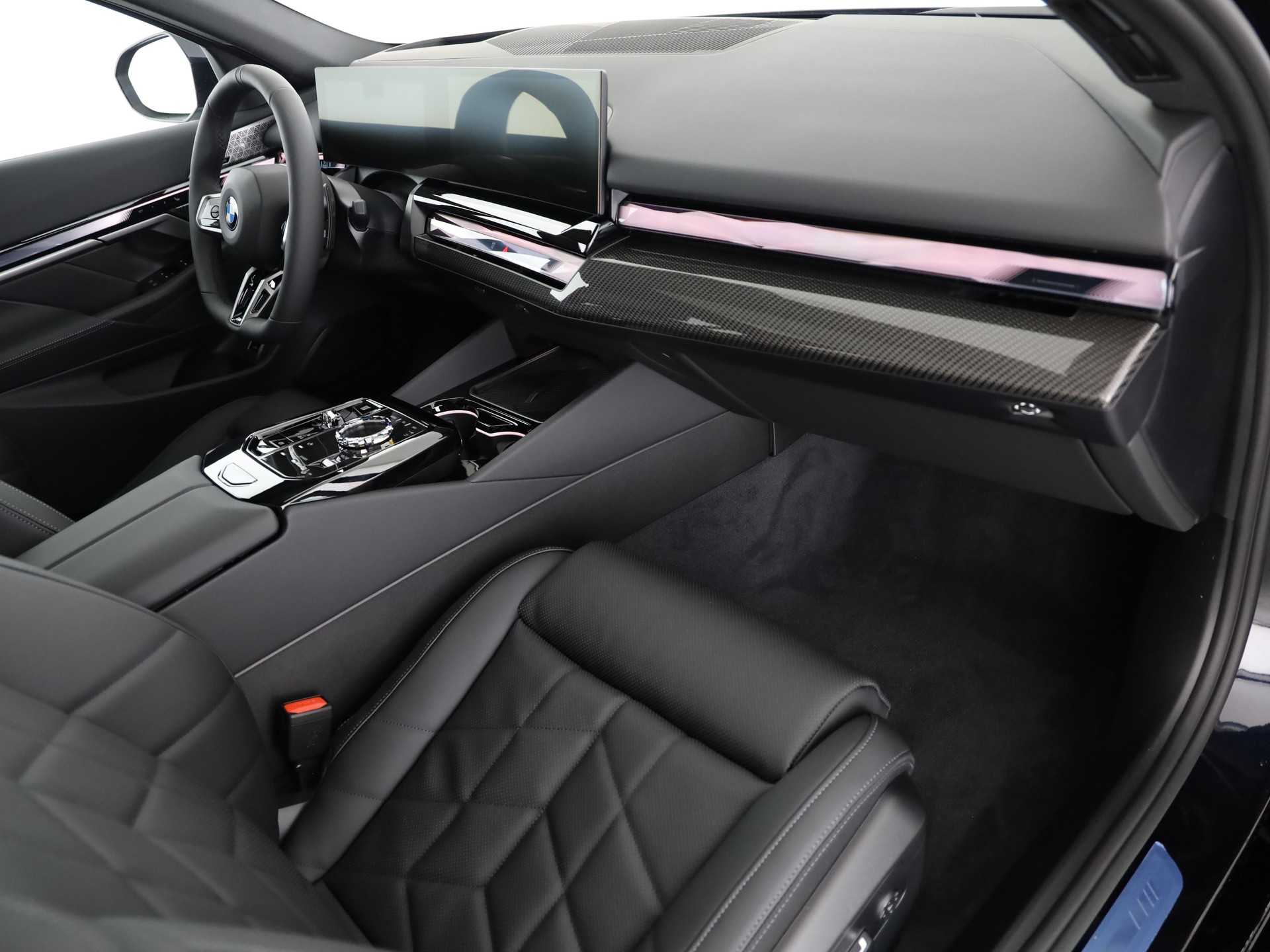 BMW 540d xDrive-image-14